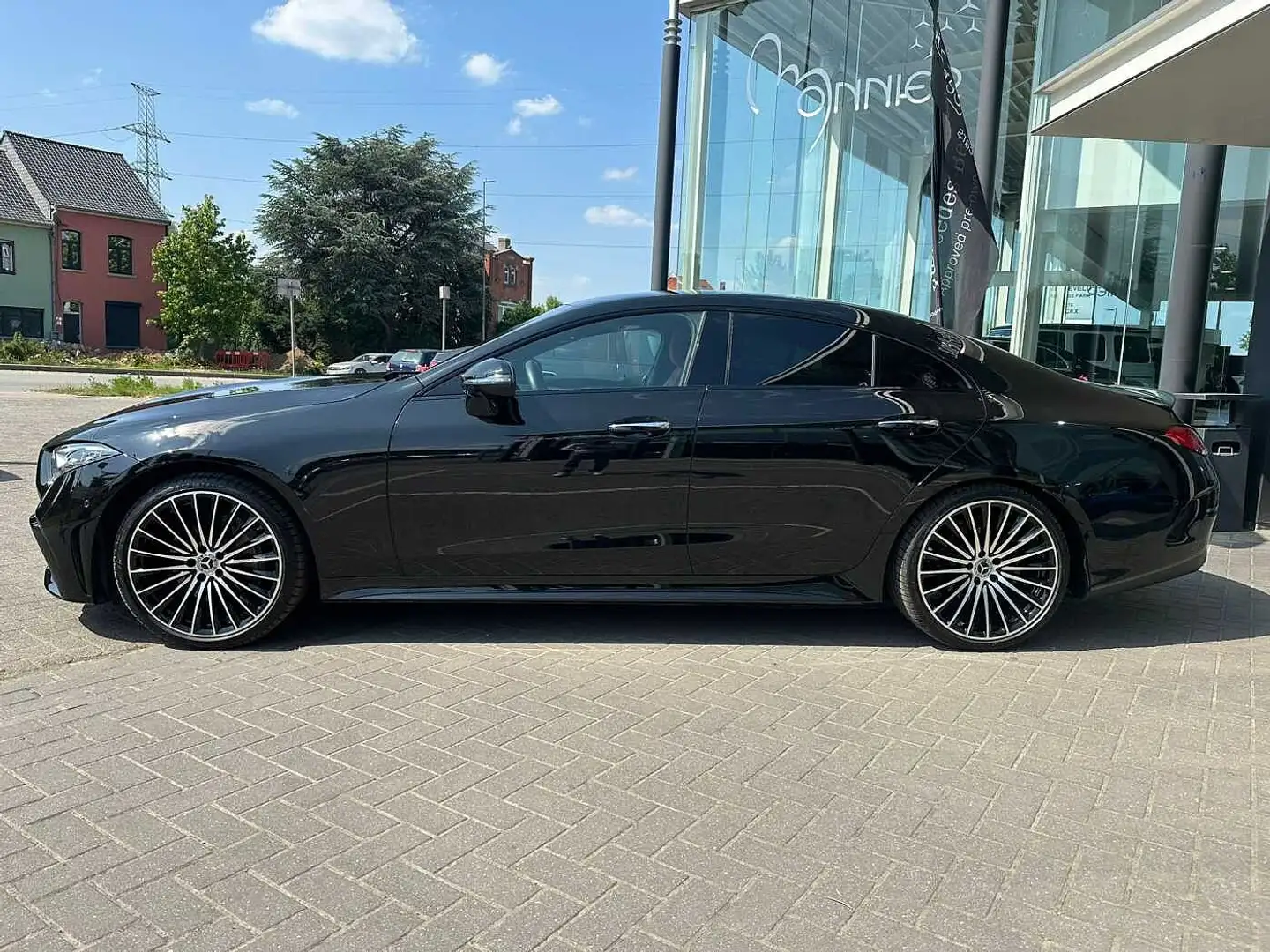Mercedes-Benz CLS 220 d Zwart - 2