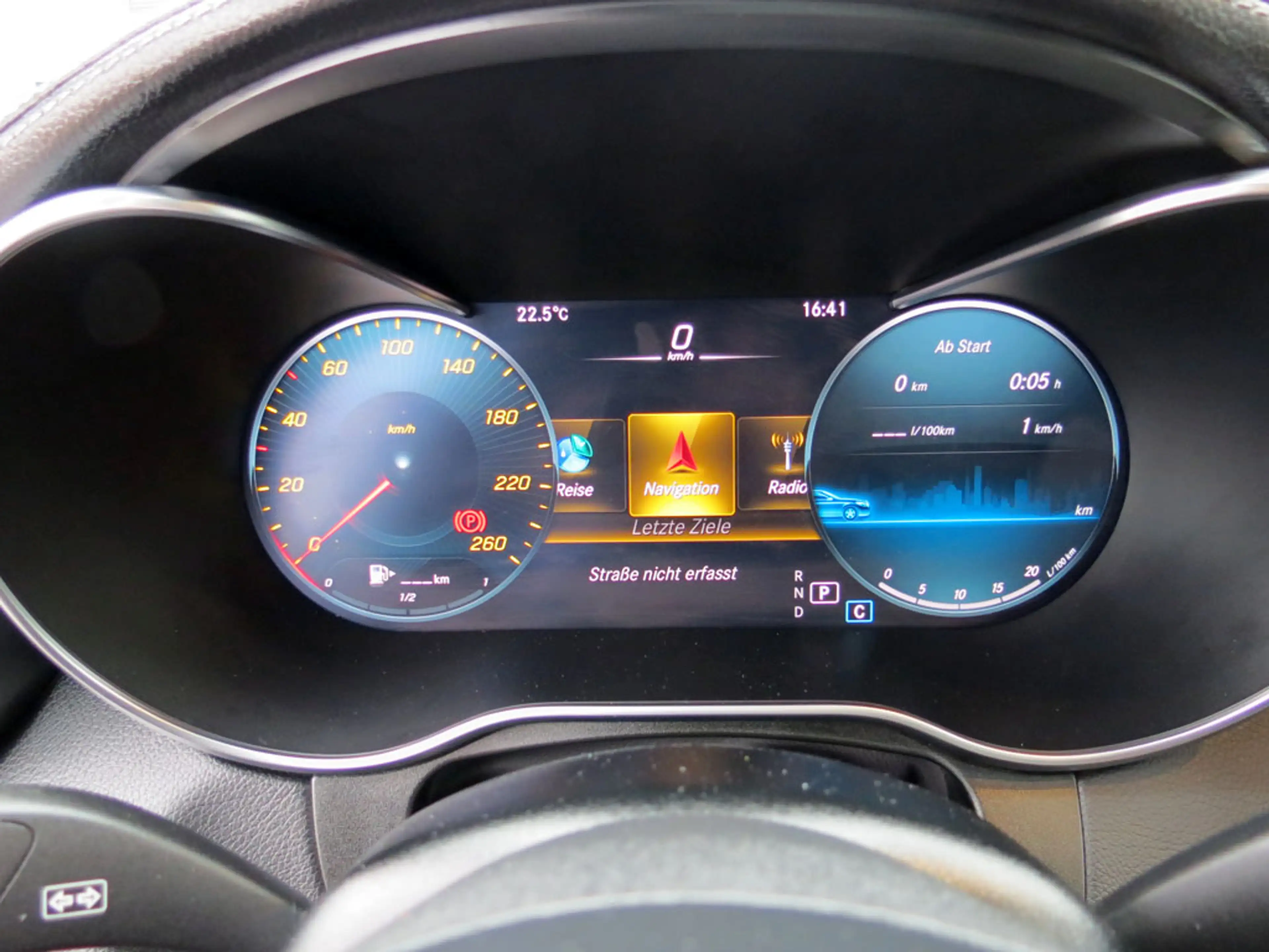 Mercedes-Benz GLC 400 d 4Matic AMG-Line Airmatic ACC Dig.-Cockpit Keyless-Go — photo 11