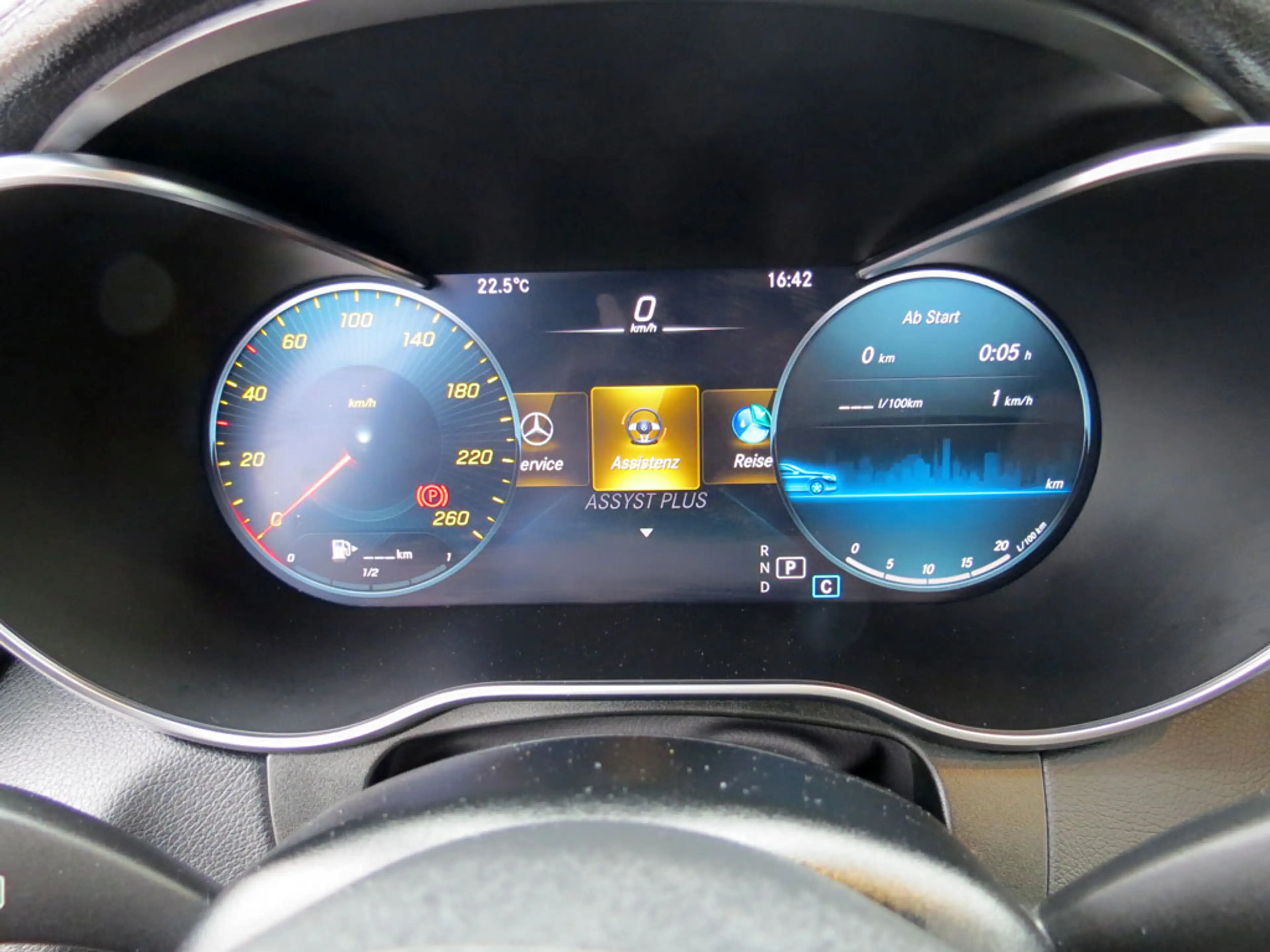Mercedes-Benz GLC 400 d 4Matic AMG-Line Airmatic ACC Dig.-Cockpit Keyless-Go — photo 12