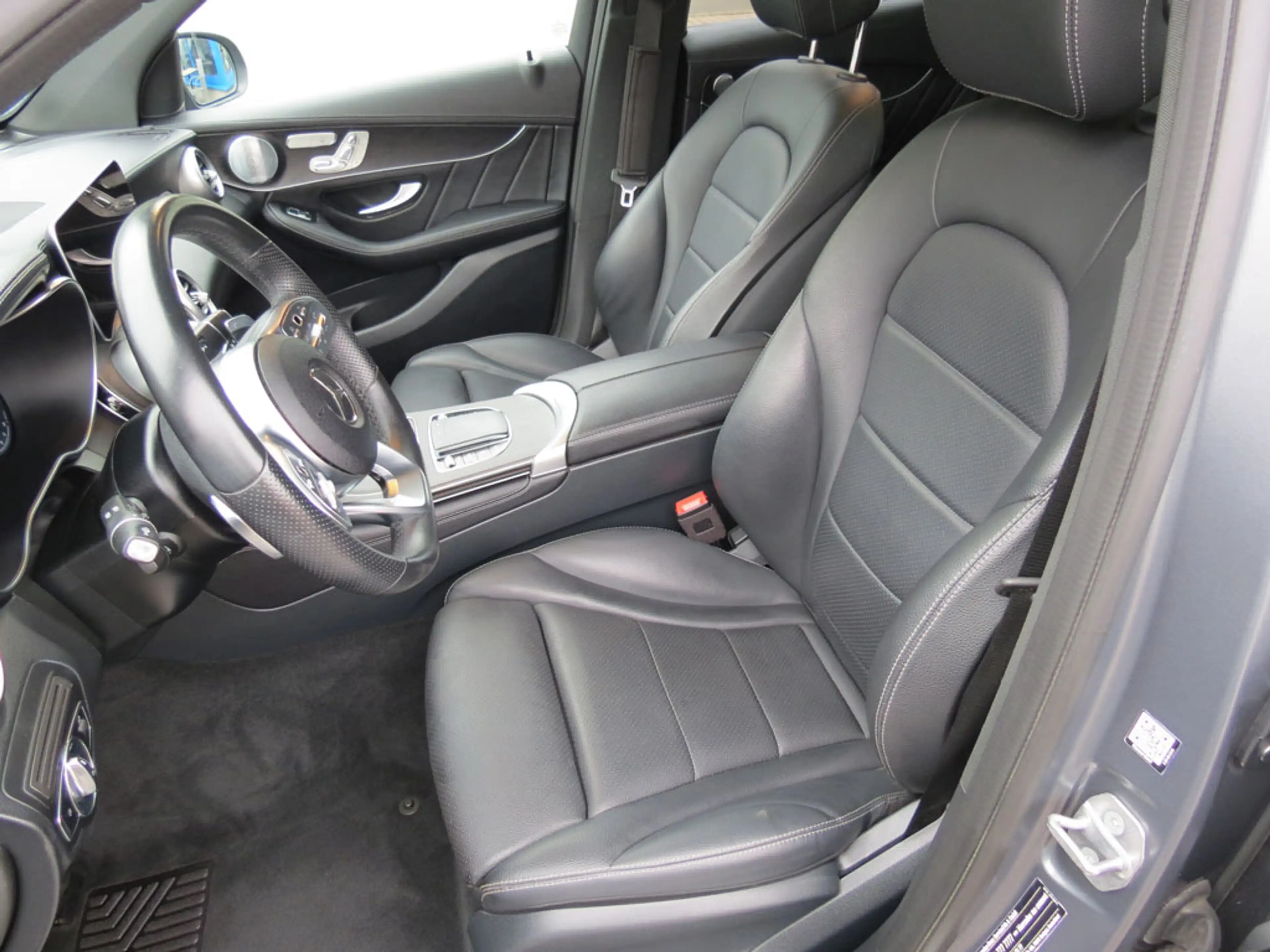 Mercedes-Benz GLC 400 d 4Matic AMG-Line Airmatic ACC Dig.-Cockpit Keyless-Go — photo 8