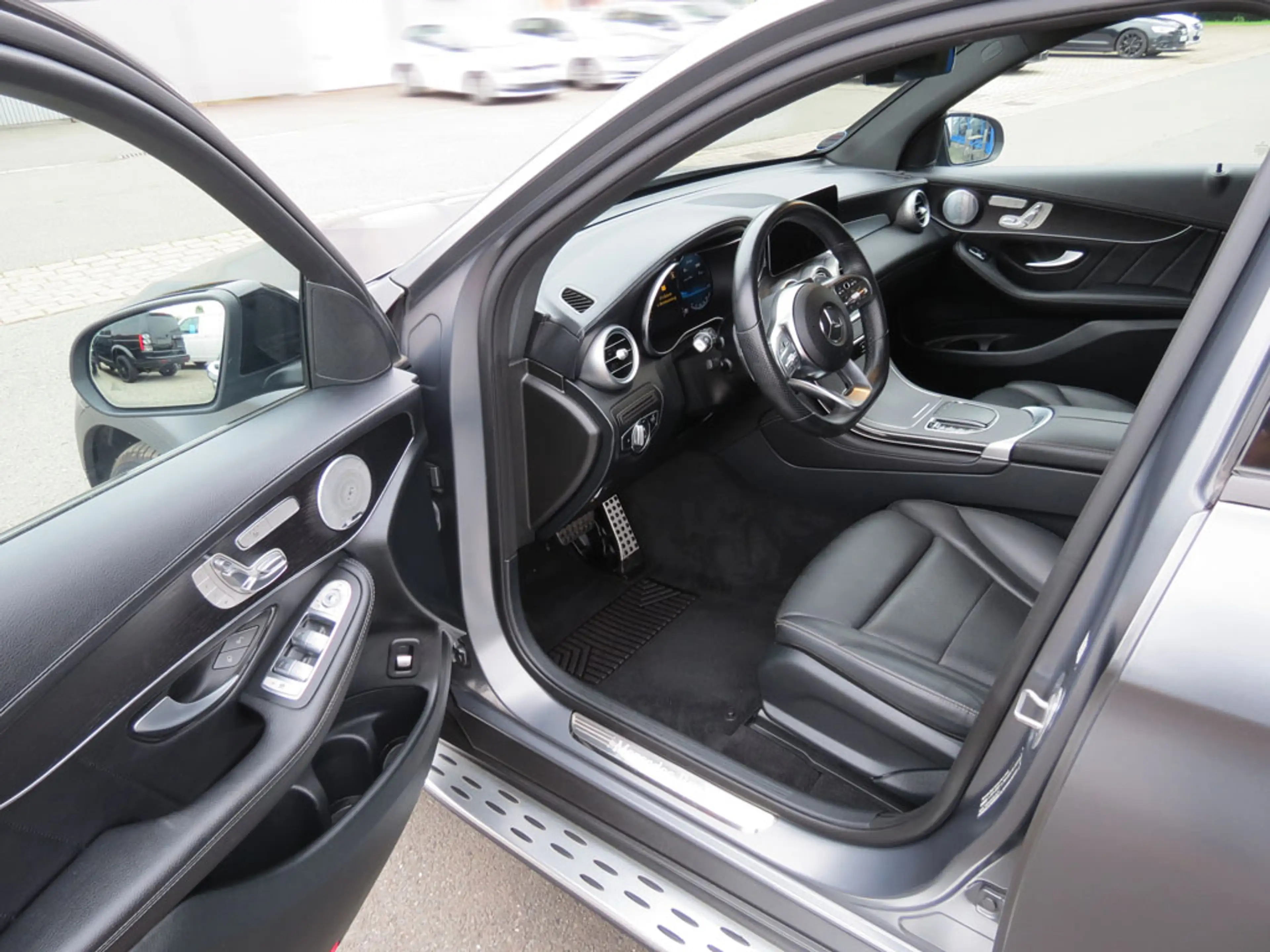 Mercedes-Benz GLC 400 d 4Matic AMG-Line Airmatic ACC Dig.-Cockpit Keyless-Go — photo 7