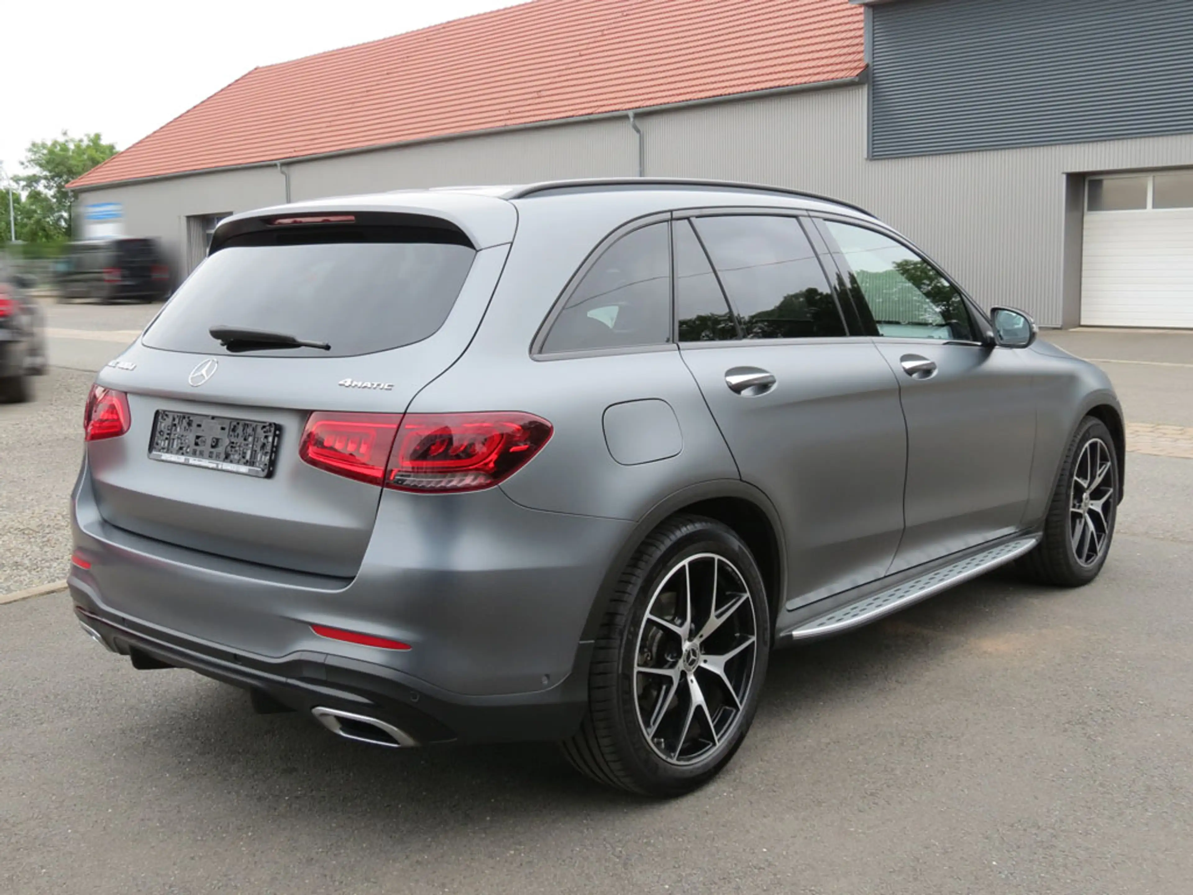 Mercedes-Benz GLC 400 d 4Matic AMG-Line Airmatic ACC Dig.-Cockpit Keyless-Go — photo 2