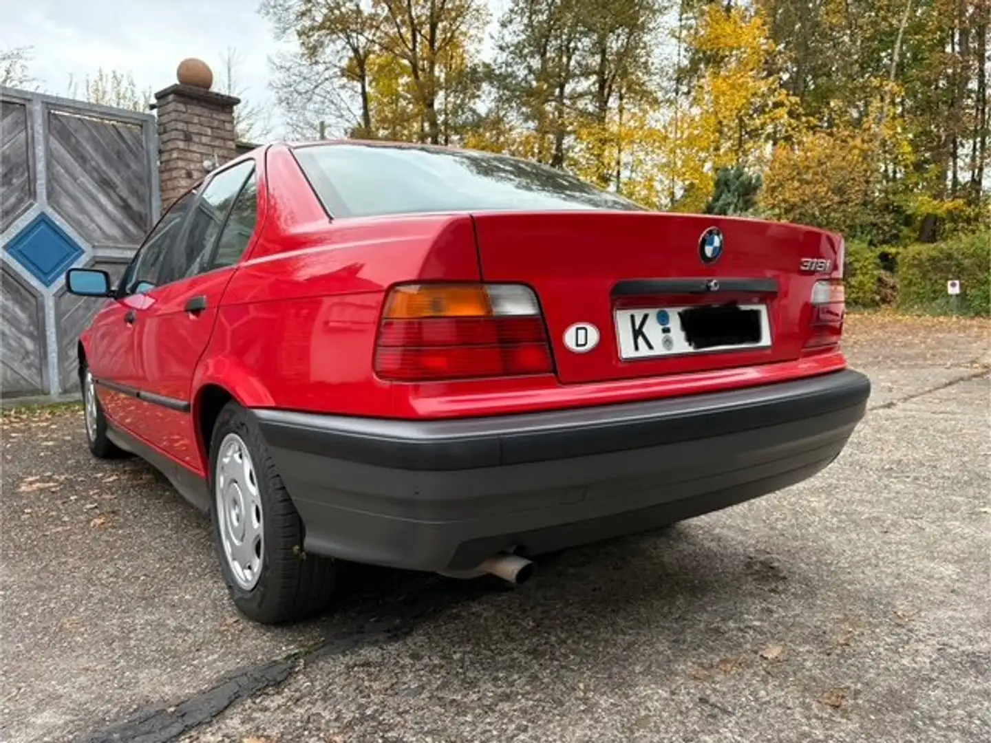 BMW 318 Neuweriger Zustand 69000KM Rot - 1