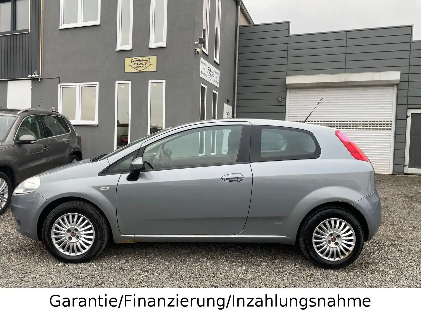 Fiat Grande Punto 1.4 *1.HD*Klima*TüvNeu* Grau - 1