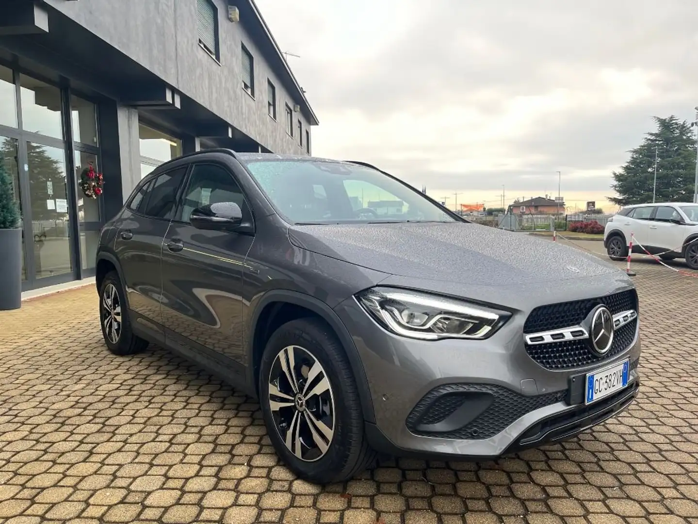 Mercedes-Benz GLA 250 GLA-H247 2020 e phev (eq-power) Sport Plus auto Gris - 1