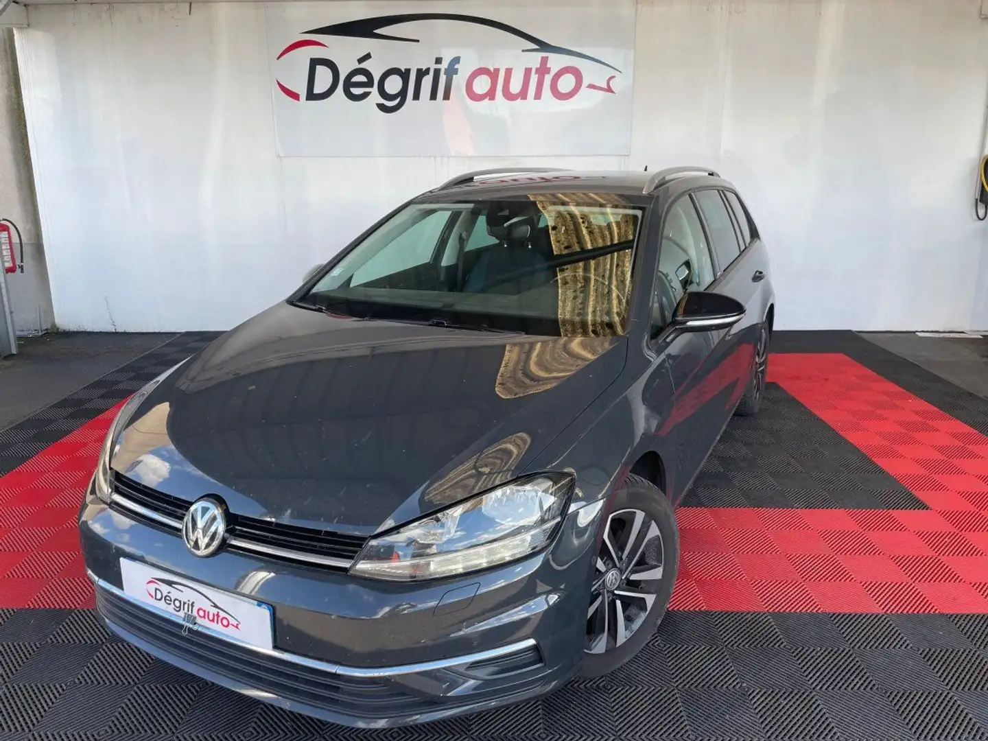 Volkswagen Golf SW 1.6 TDI 115 FAP BVM5 IQ DRIVE Grijs - 1
