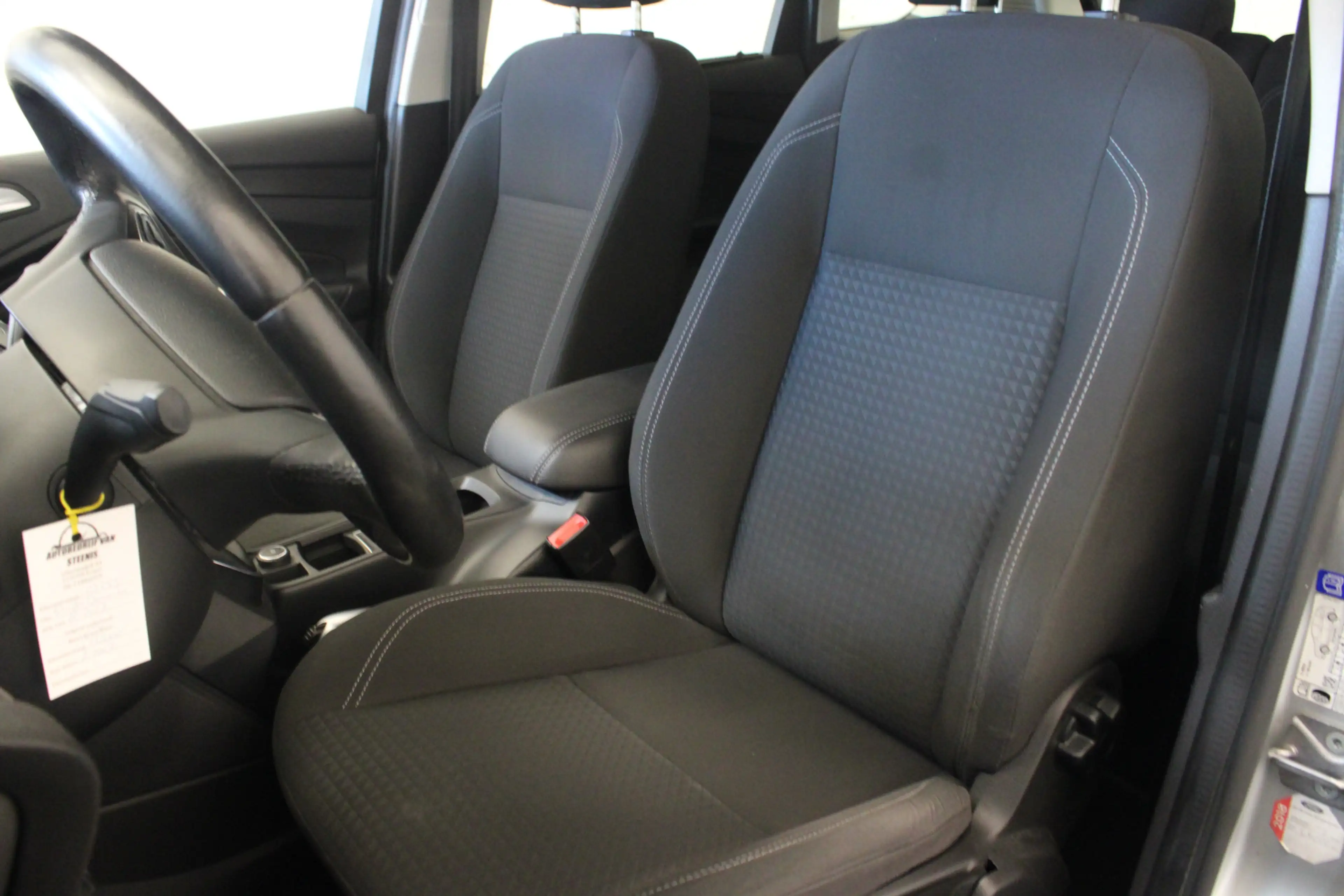 Ford C-Max 1.0 Trend — photo 14