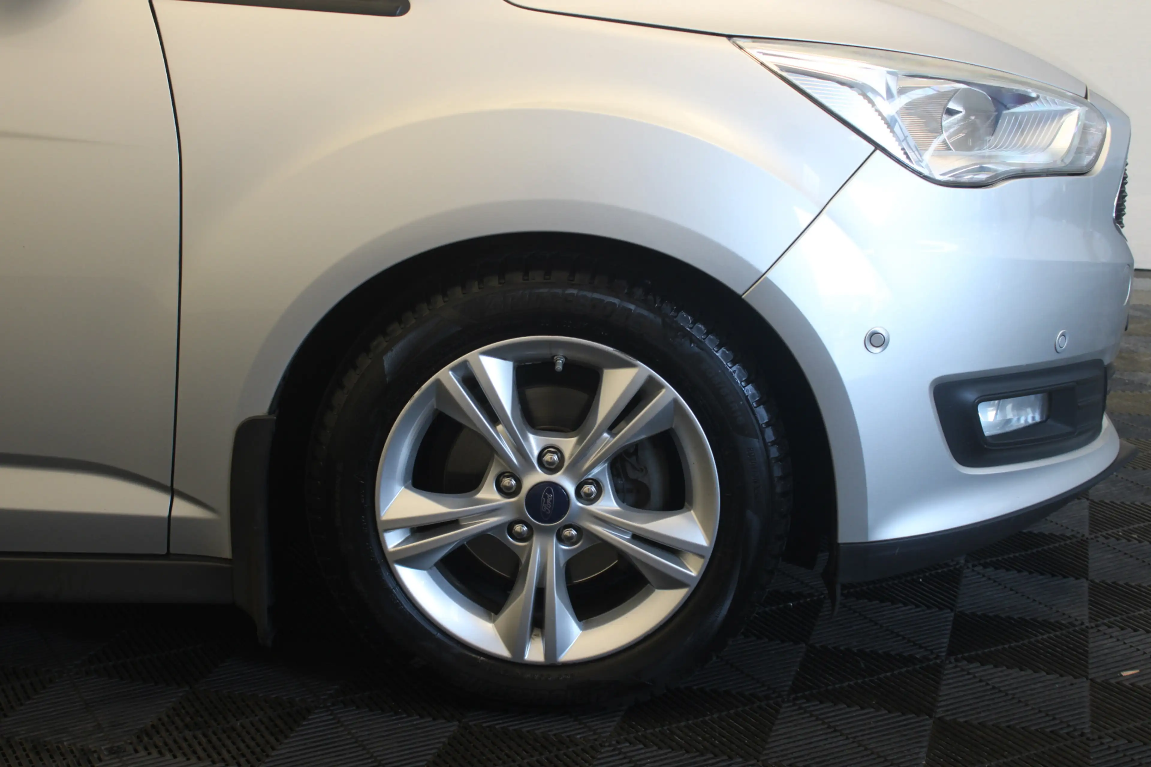 Ford C-Max 1.0 Trend — photo 10