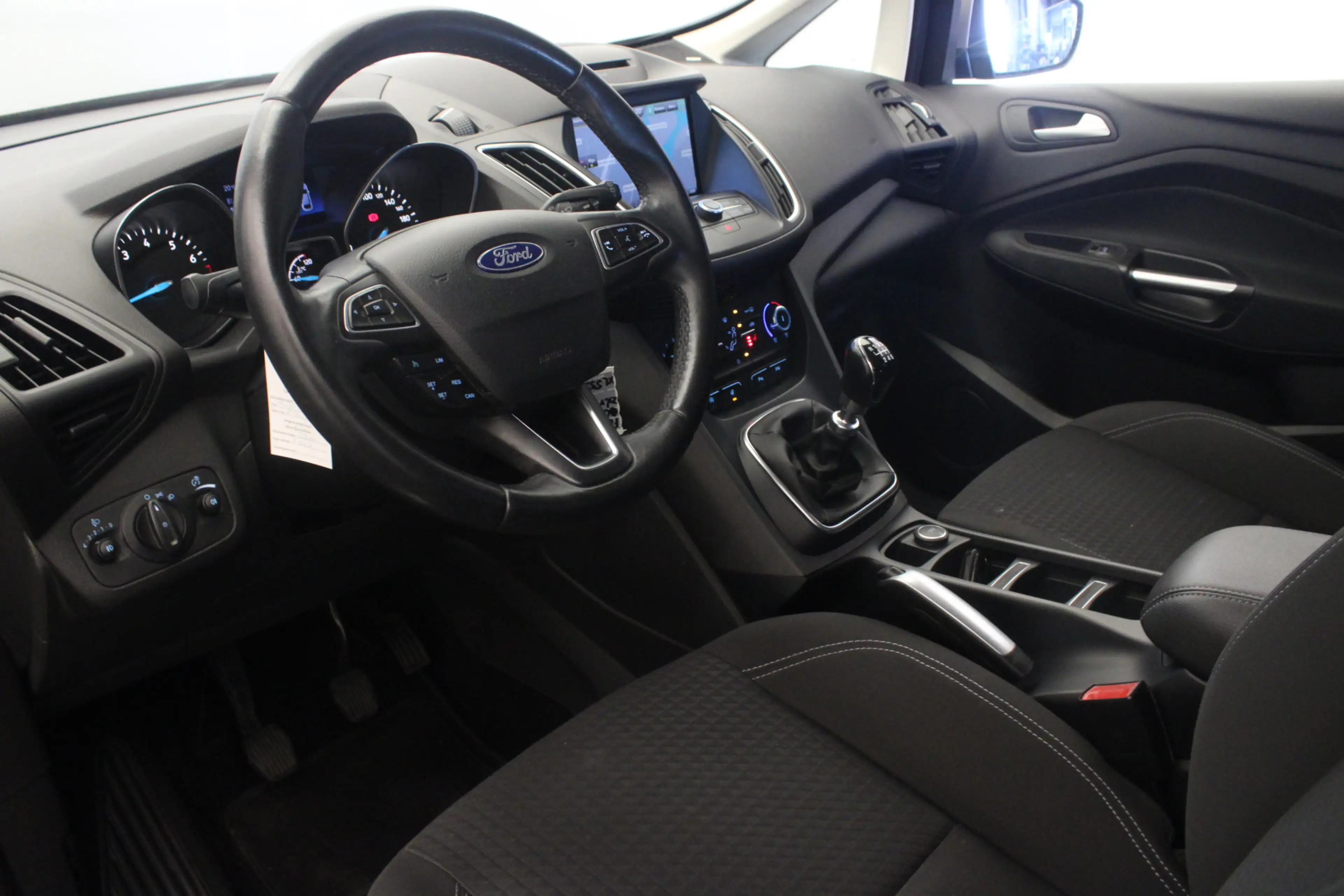 Ford C-Max 1.0 Trend — photo 12
