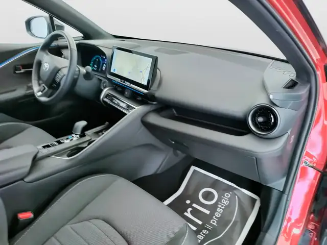 Toyota C-HR view 14