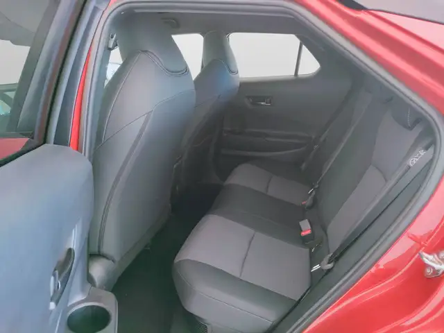 Toyota C-HR view 12