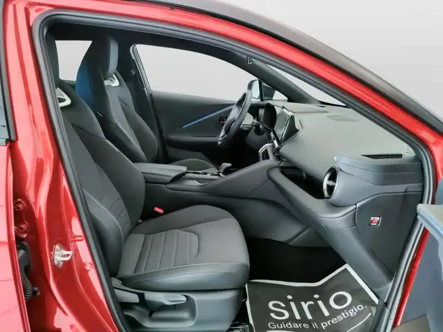 Toyota C-HR view 13
