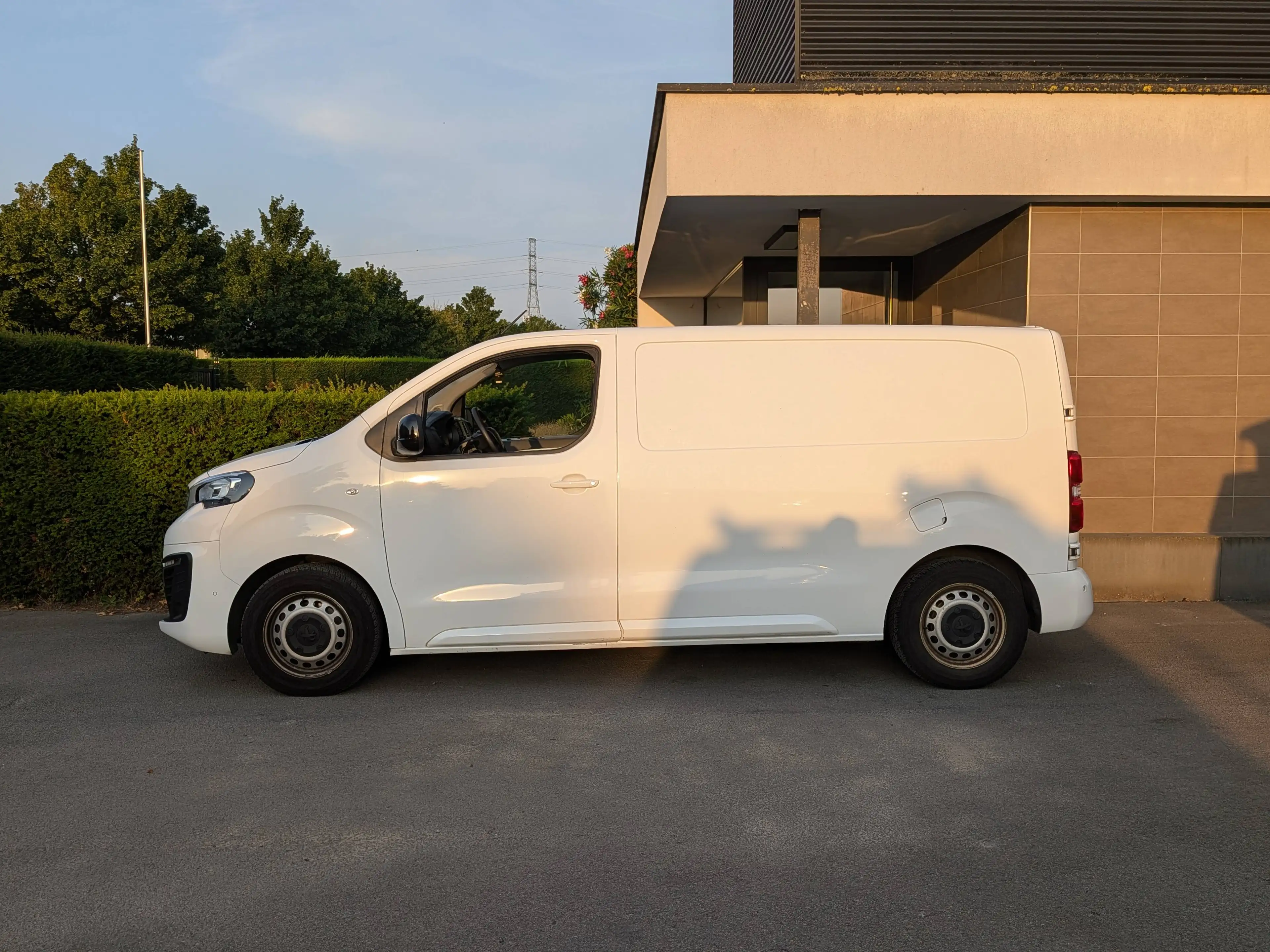 Peugeot Expert 2.0 BlueHDi L2 St. Premium S/S (EU6.3) — photo 2