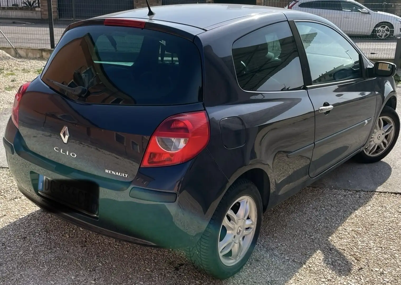 Renault Clio 3p 1.2 16v Dynamique Nero - 2