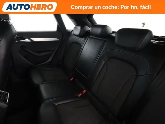 Audi Q3 view 15