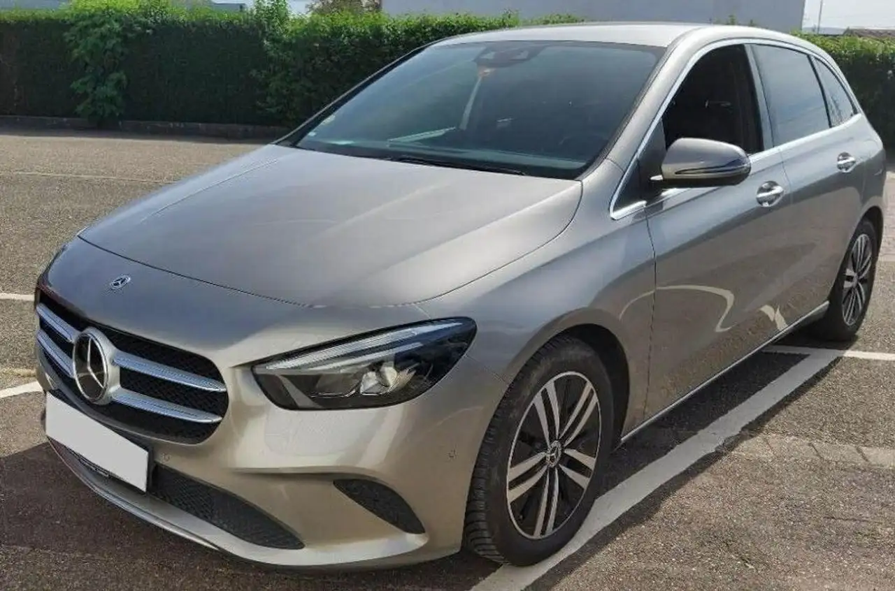 Mercedes-Benz B 220