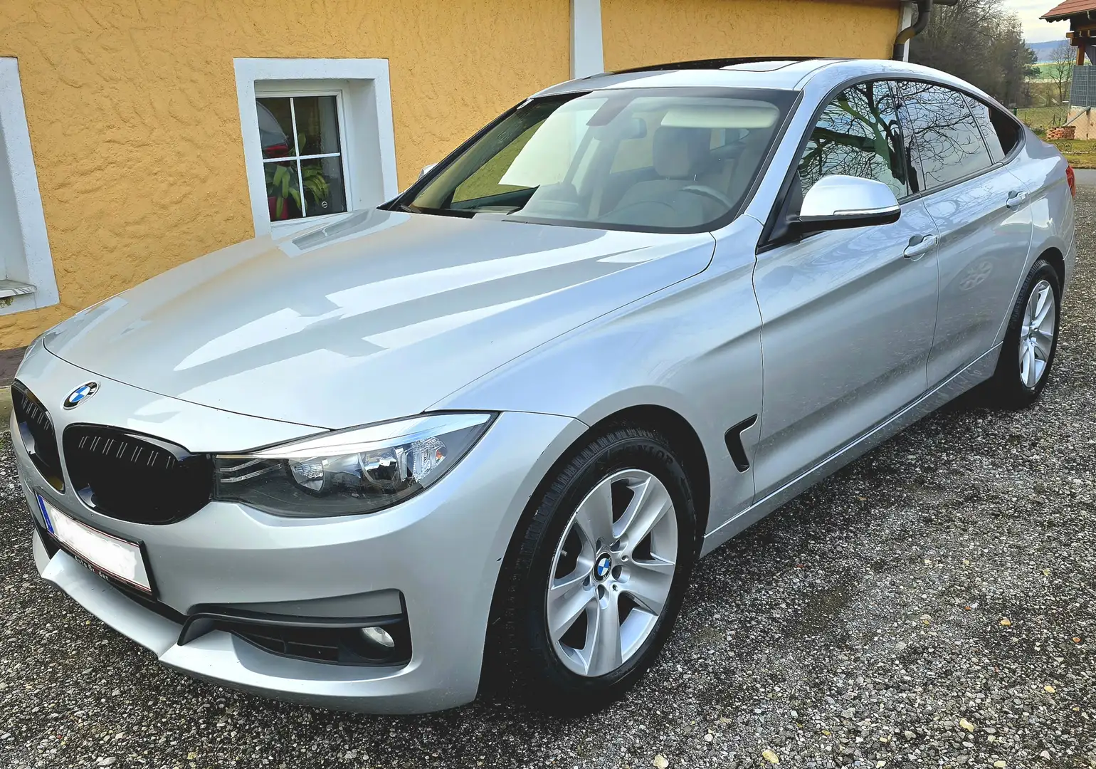 BMW 330 330d xDrive Gran Turismo M Sport Aut. M Sport Silber - 1
