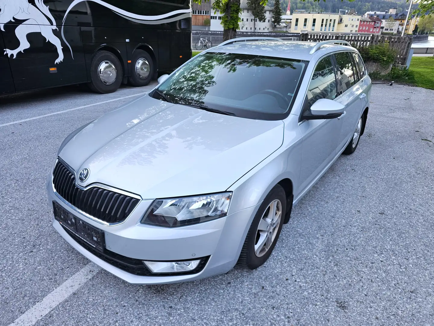 Skoda Octavia Elegance 4x4 Silber - 1