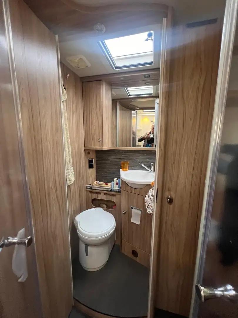 Caravans-Wohnm Hymer Exsis - 1