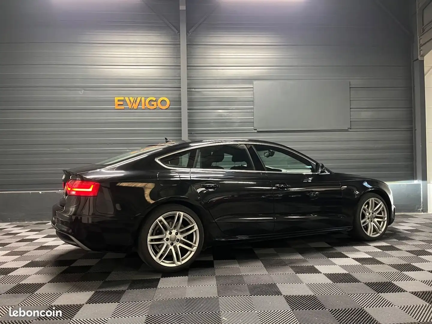 Audi A5 2.0 tdi 190 s-line bva Zwart - 2