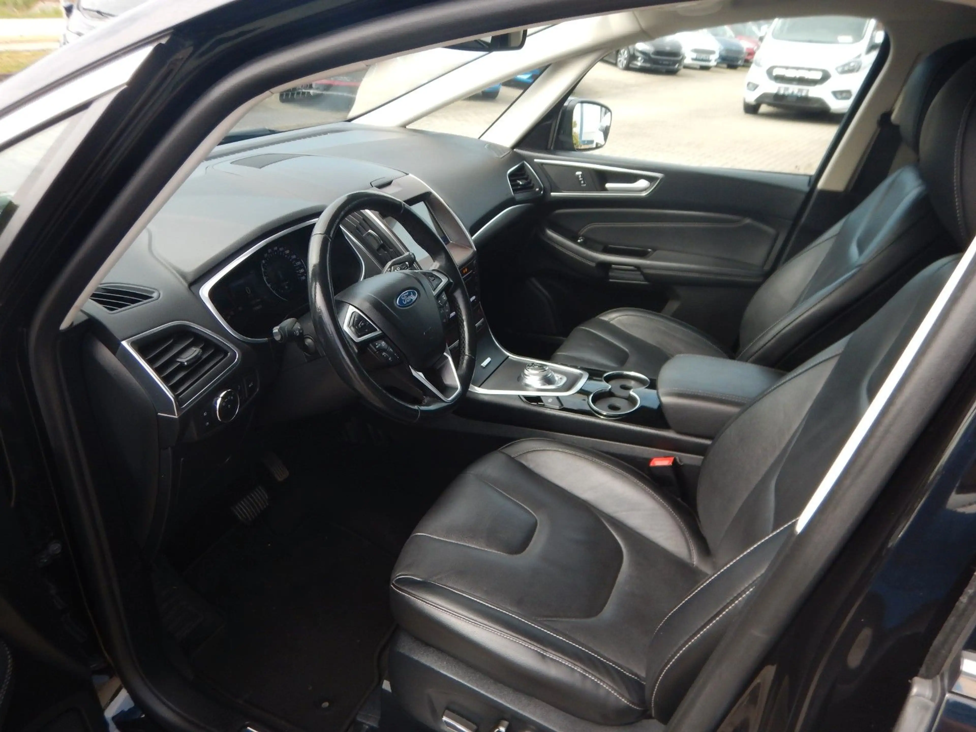 Ford S-Max S-MAX Titanium — photo 12