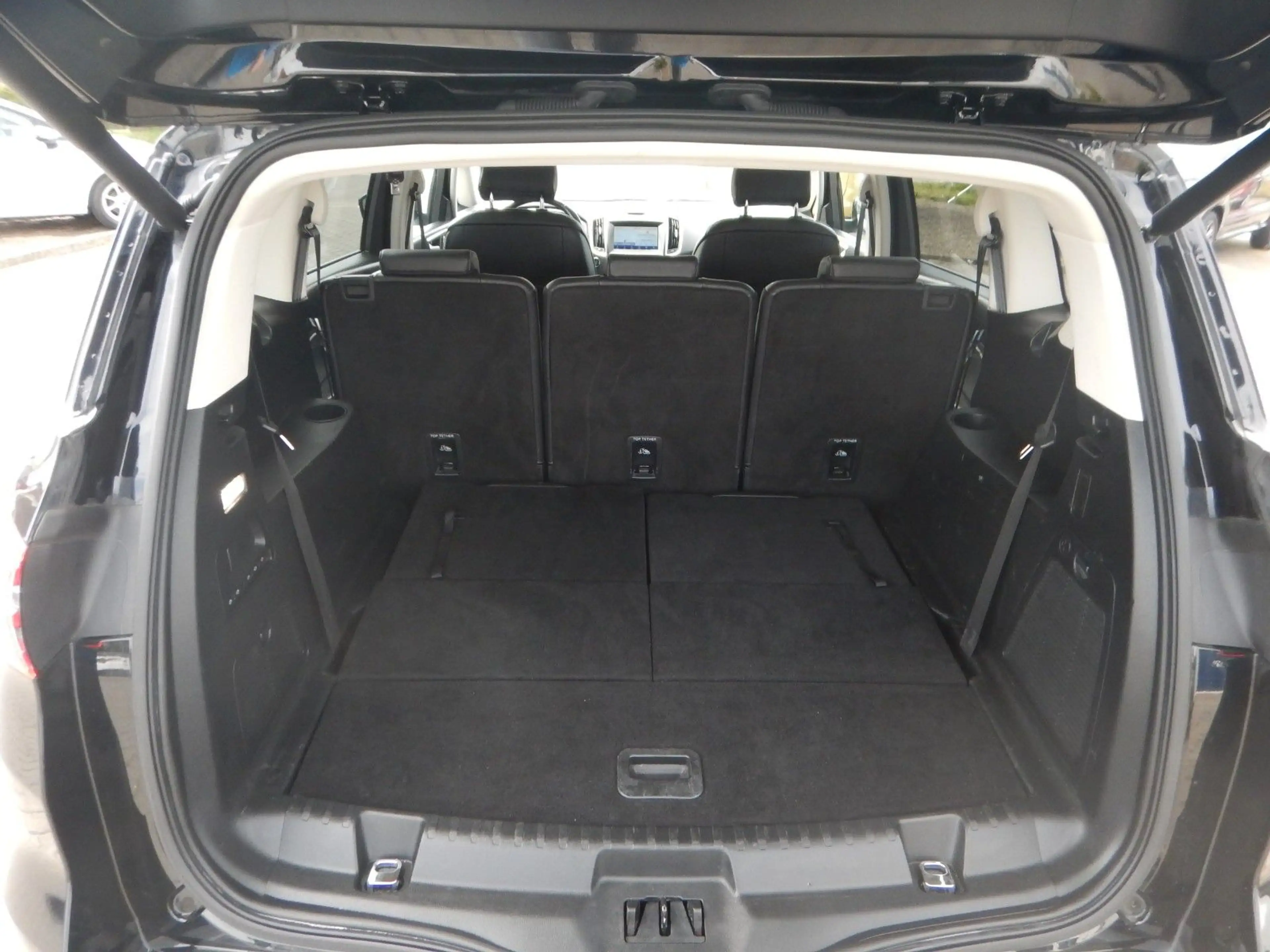 Ford S-Max S-MAX Titanium — photo 8