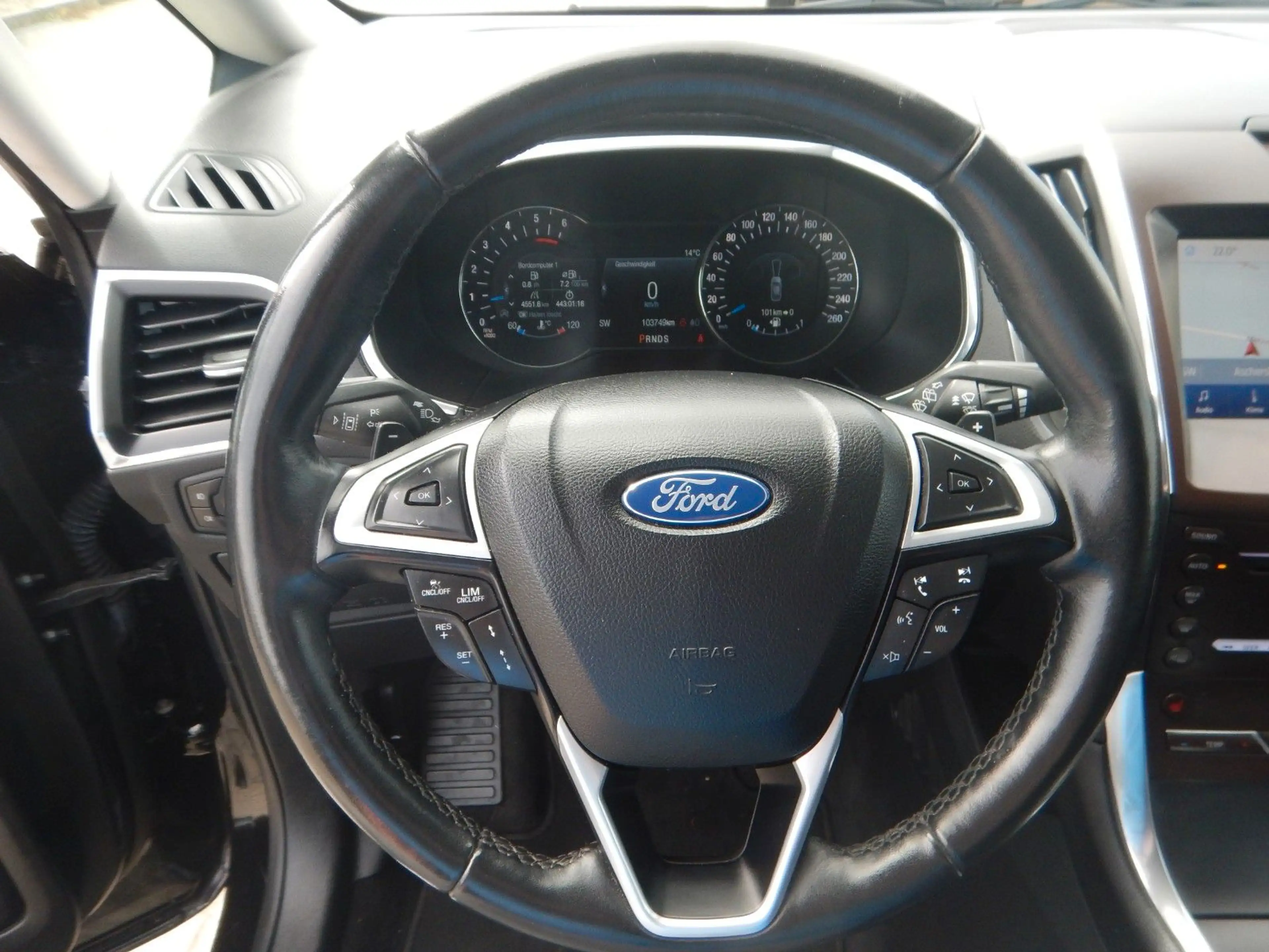 Ford S-Max S-MAX Titanium — photo 15