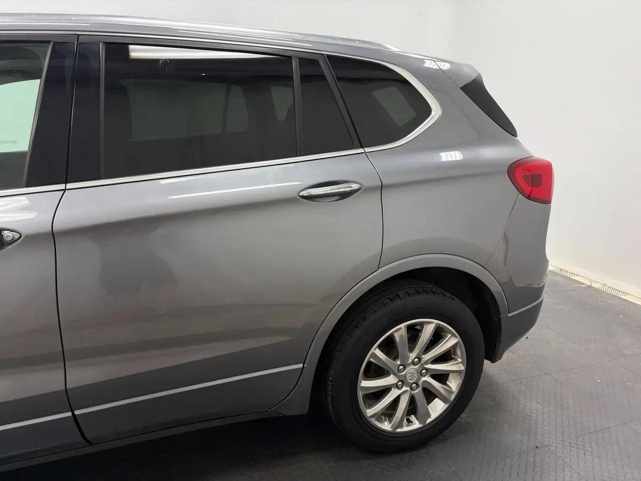 Buick Envision photo Buick Envision