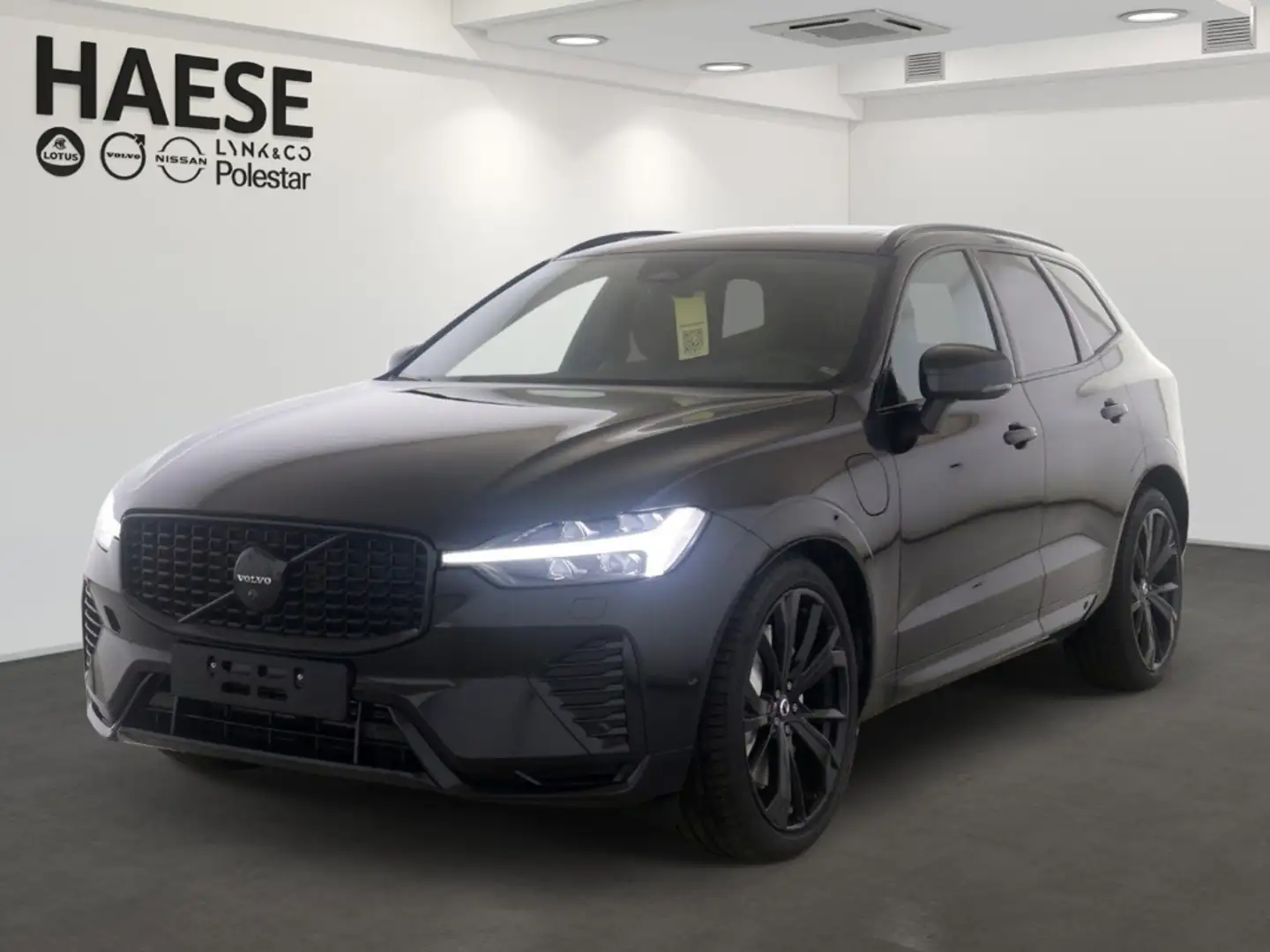 Volvo XC60 T8 Plus Black Edition Recharge Plug-In Hybrid AWD Schwarz - 1