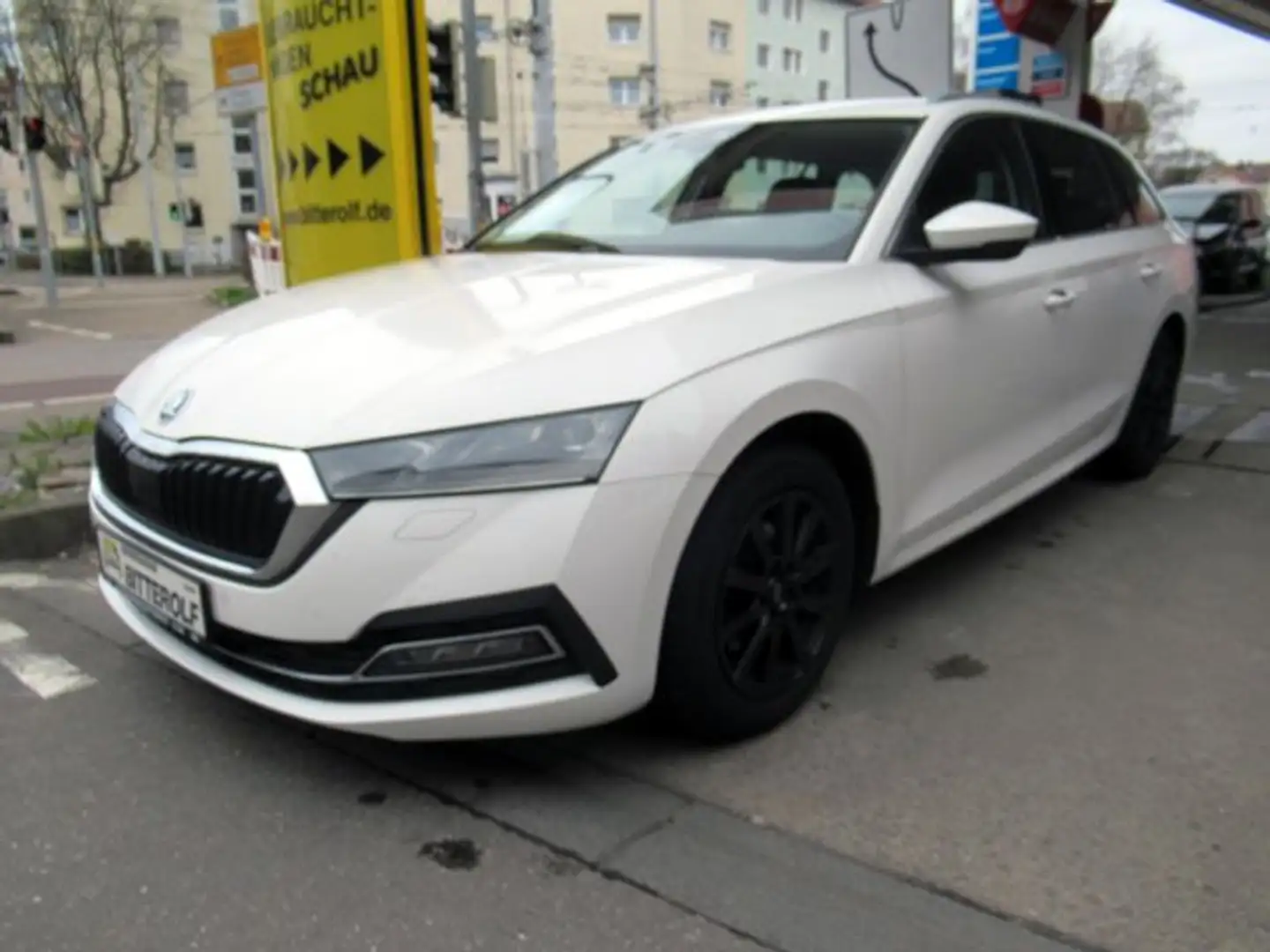 Skoda Octavia 2.0TDI First Edition Navi/Memory/SHZ/LED Weiß - 2