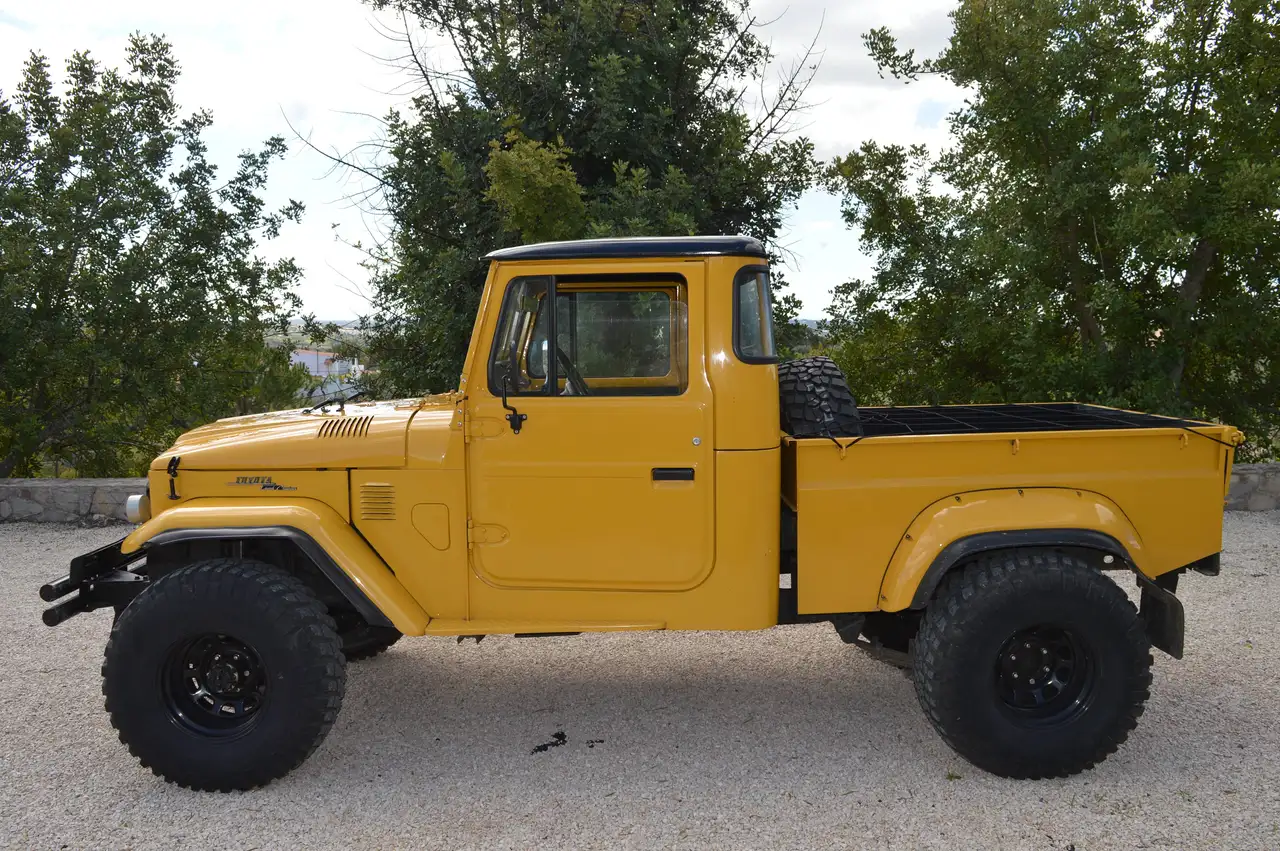 Toyota Land Cruiser BJ 45, foto 2