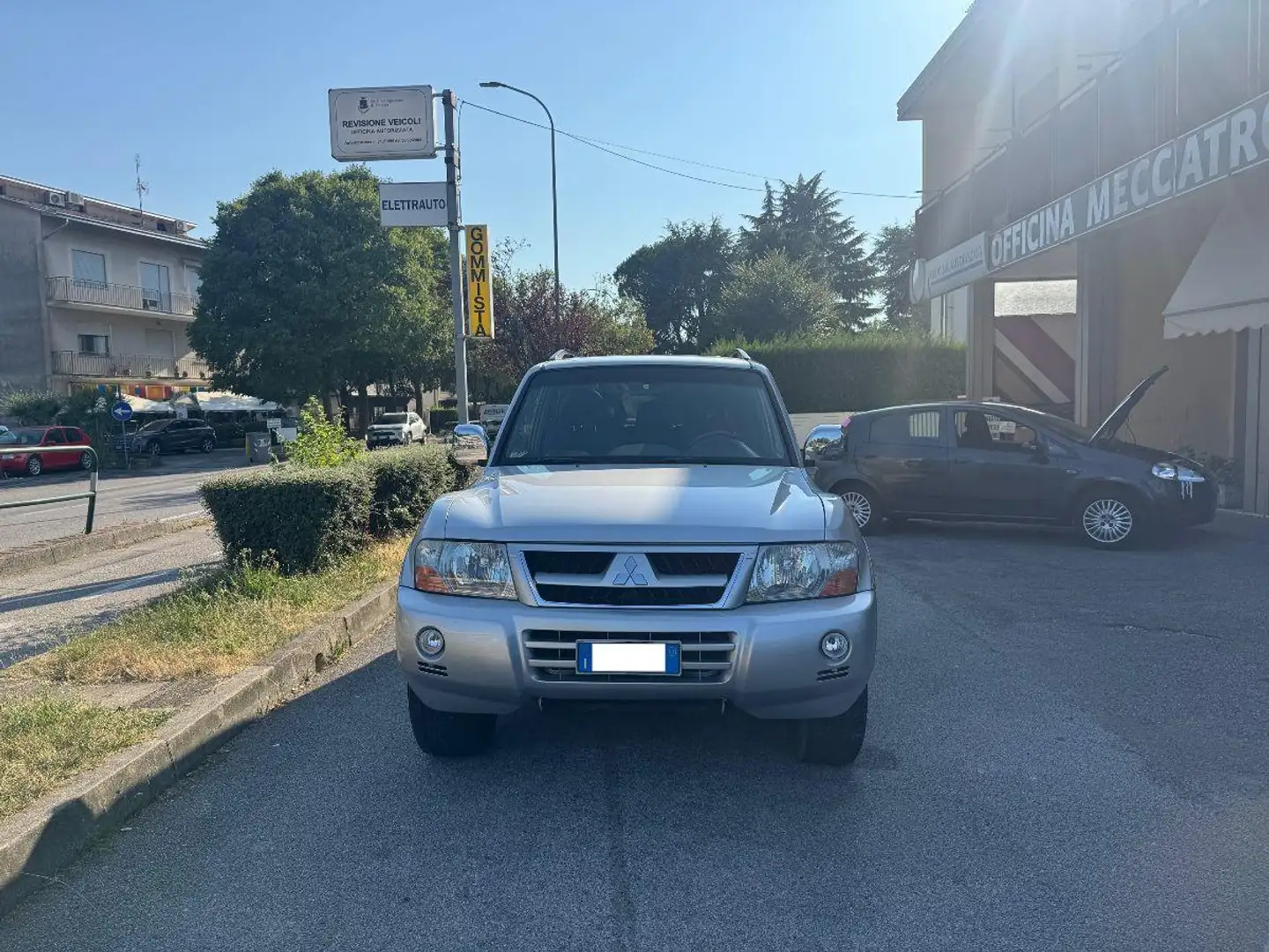 Mitsubishi Pajero 3.2 16V DI-D 3p. GLS2 #GANCIOTRAINO Gris - 2