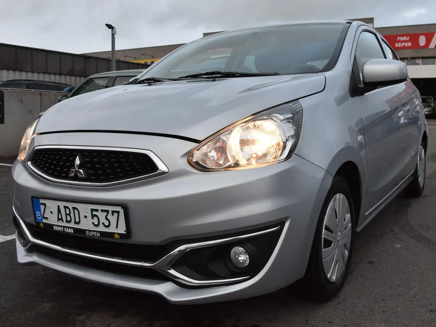 Mitsubishi Space Star Space Star 1.0i* 9000 KM* 1ER P* CLIM* GARANTIE !! Argent - 1