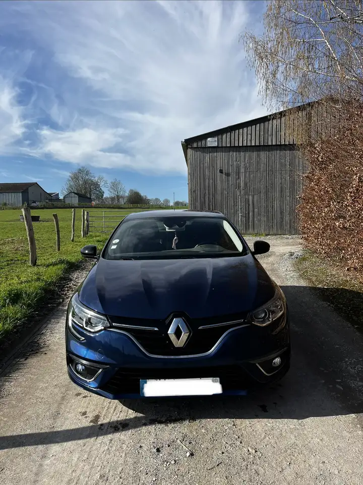 Renault Megane MÃ©gane IV Berline dCi 110 Energy EDC Li