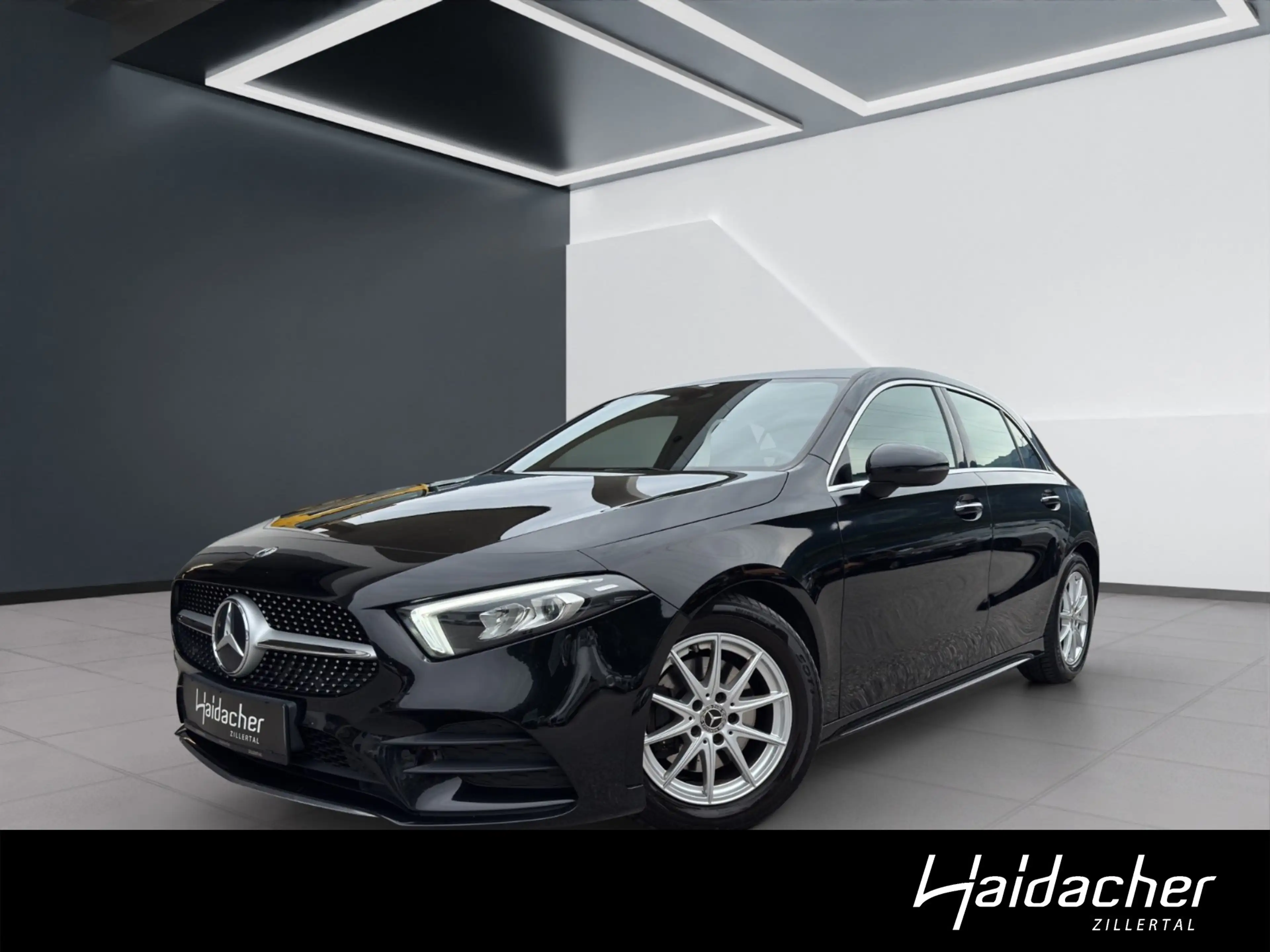 Mercedes-Benz A 200 d AMG Line PTS Shz LED Distr Ambi AMG MBUX