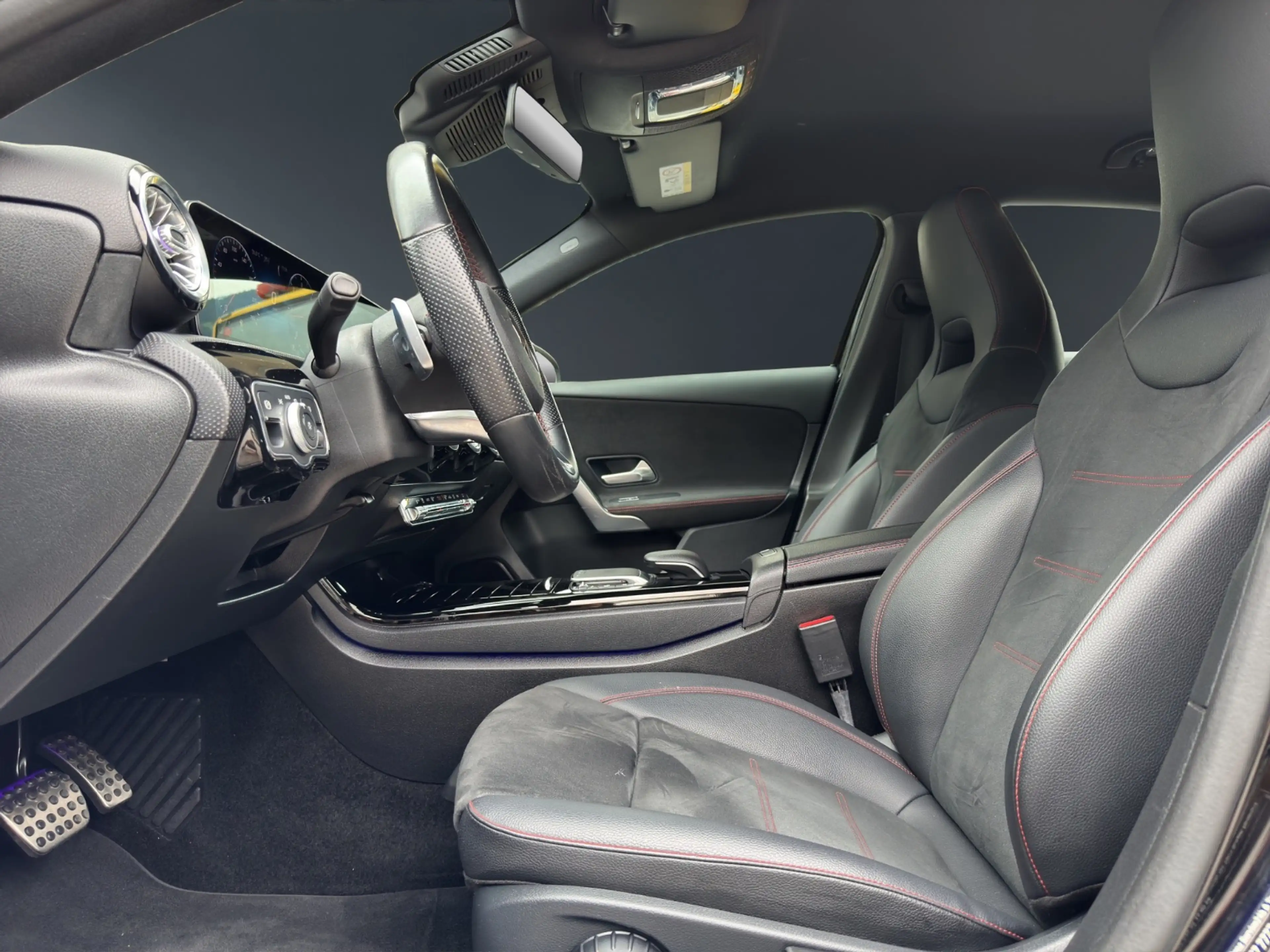 Mercedes-Benz A 200 d AMG Line PTS Shz LED Distr Ambi AMG MBUX — photo 9