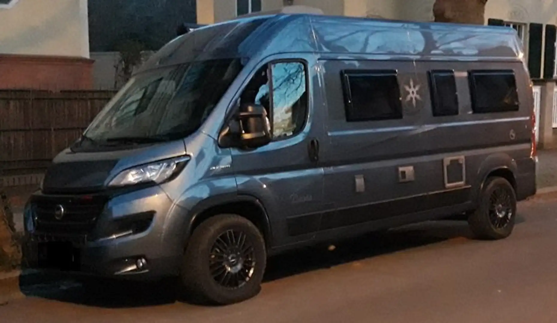 Fiat Ducato Camper - Karman Davis 590 Camper Grau - 1