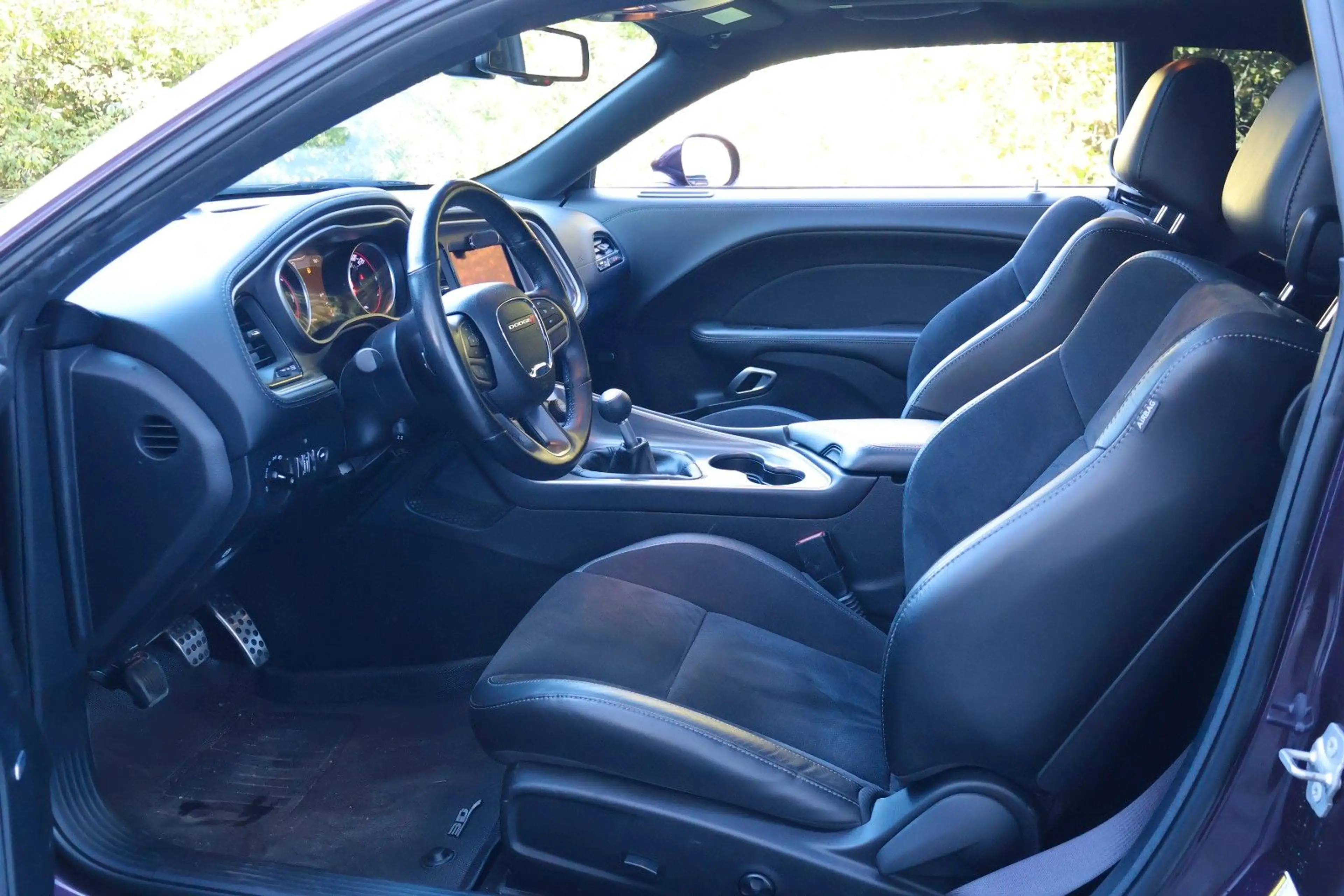 Dodge Challenger SRT Scat Pack 6.4L/ALPINE/CARPLAY/RFK — photo 12