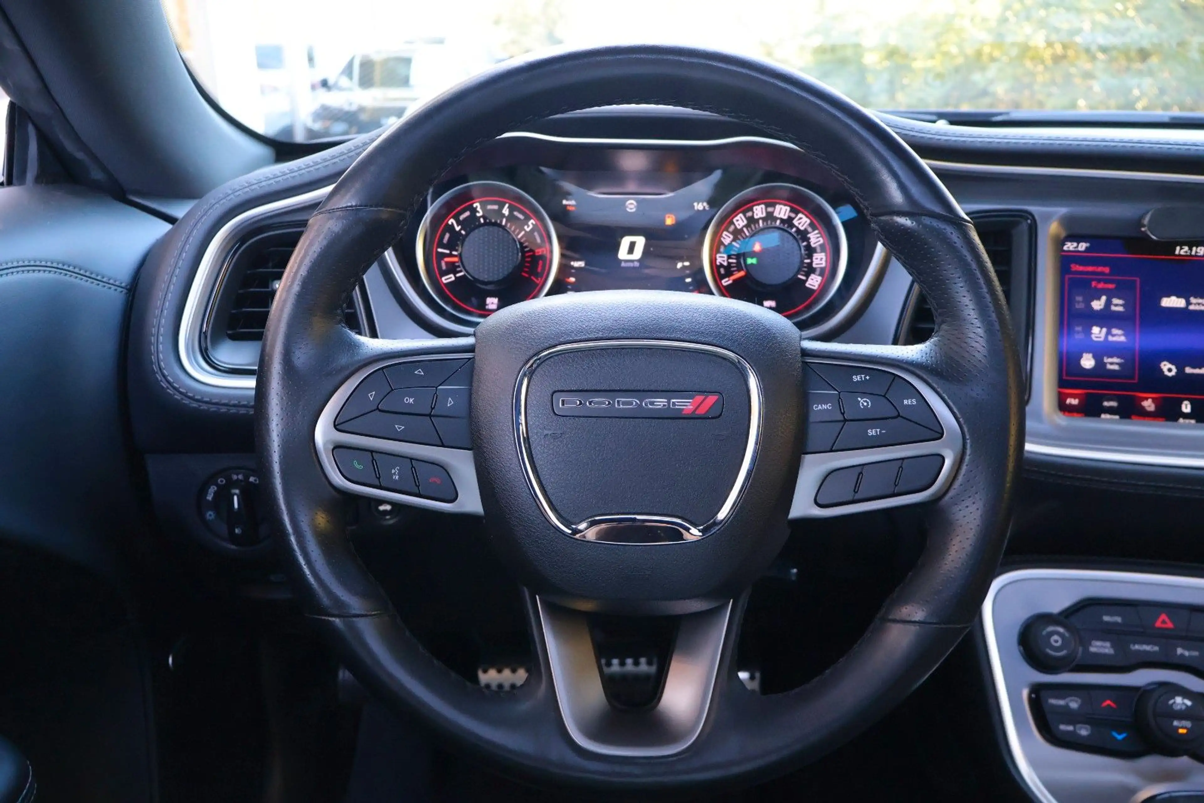 Dodge Challenger SRT Scat Pack 6.4L/ALPINE/CARPLAY/RFK — photo 14