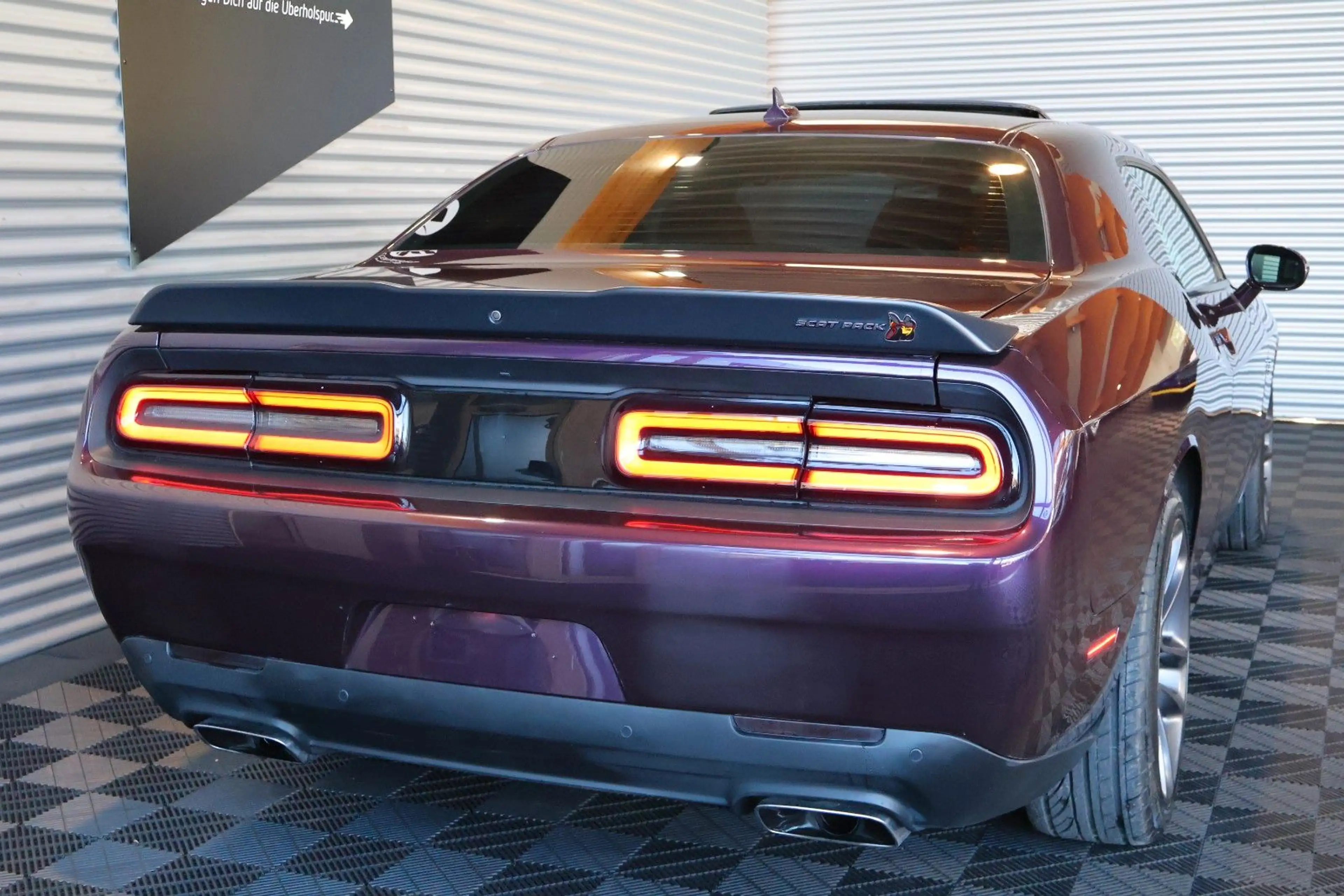 Dodge Challenger SRT Scat Pack 6.4L/ALPINE/CARPLAY/RFK — photo 7