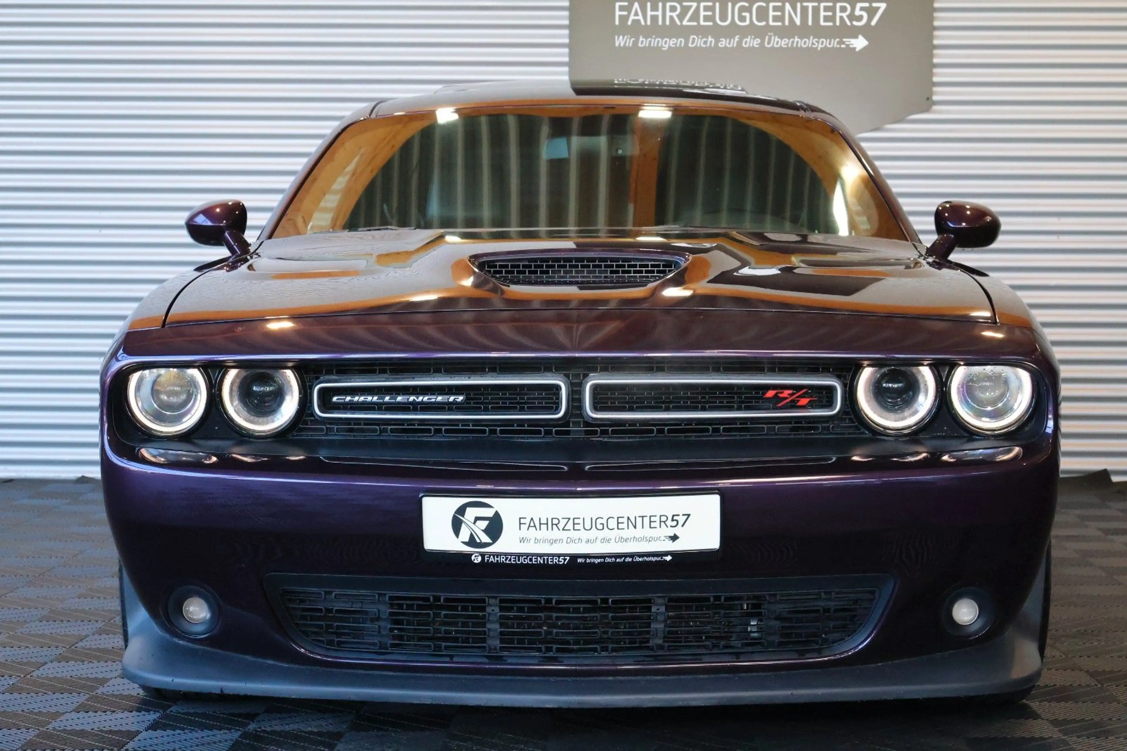 Dodge Challenger SRT Scat Pack 6.4L/ALPINE/CARPLAY/RFK — photo 4