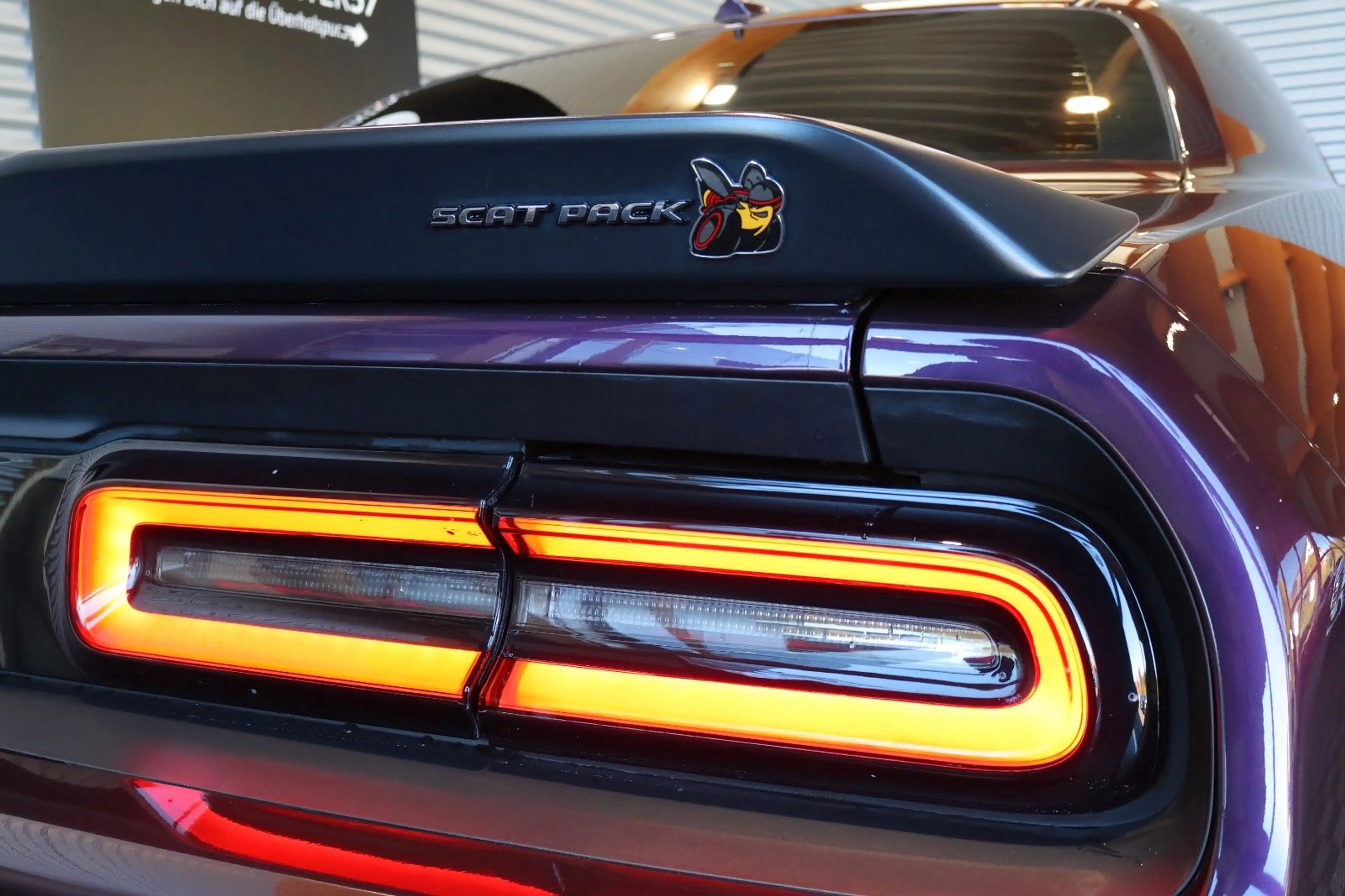 Dodge Challenger SRT Scat Pack 6.4L/ALPINE/CARPLAY/RFK — photo 8