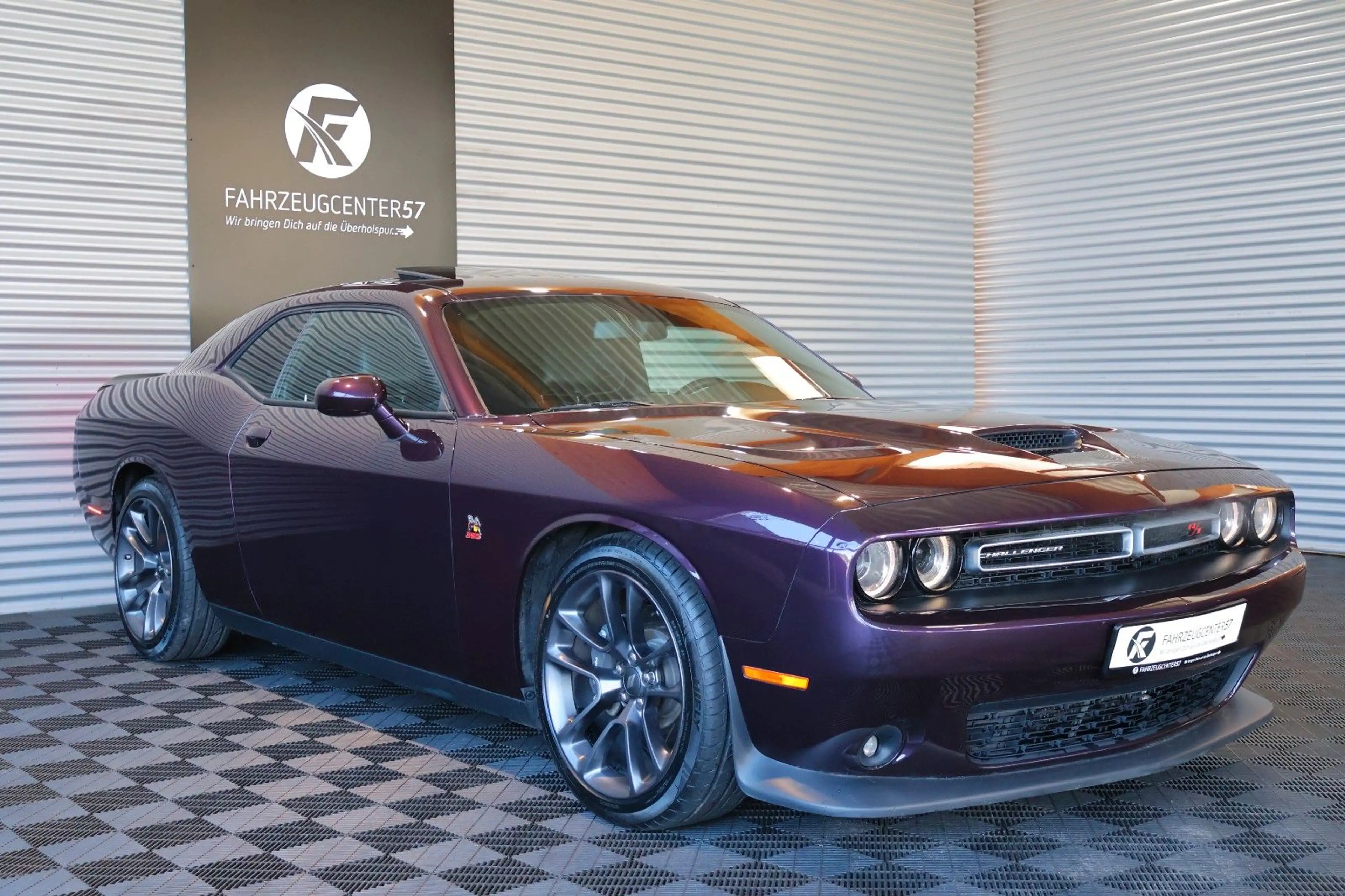 Dodge Challenger SRT Scat Pack 6.4L/ALPINE/CARPLAY/RFK — photo 6