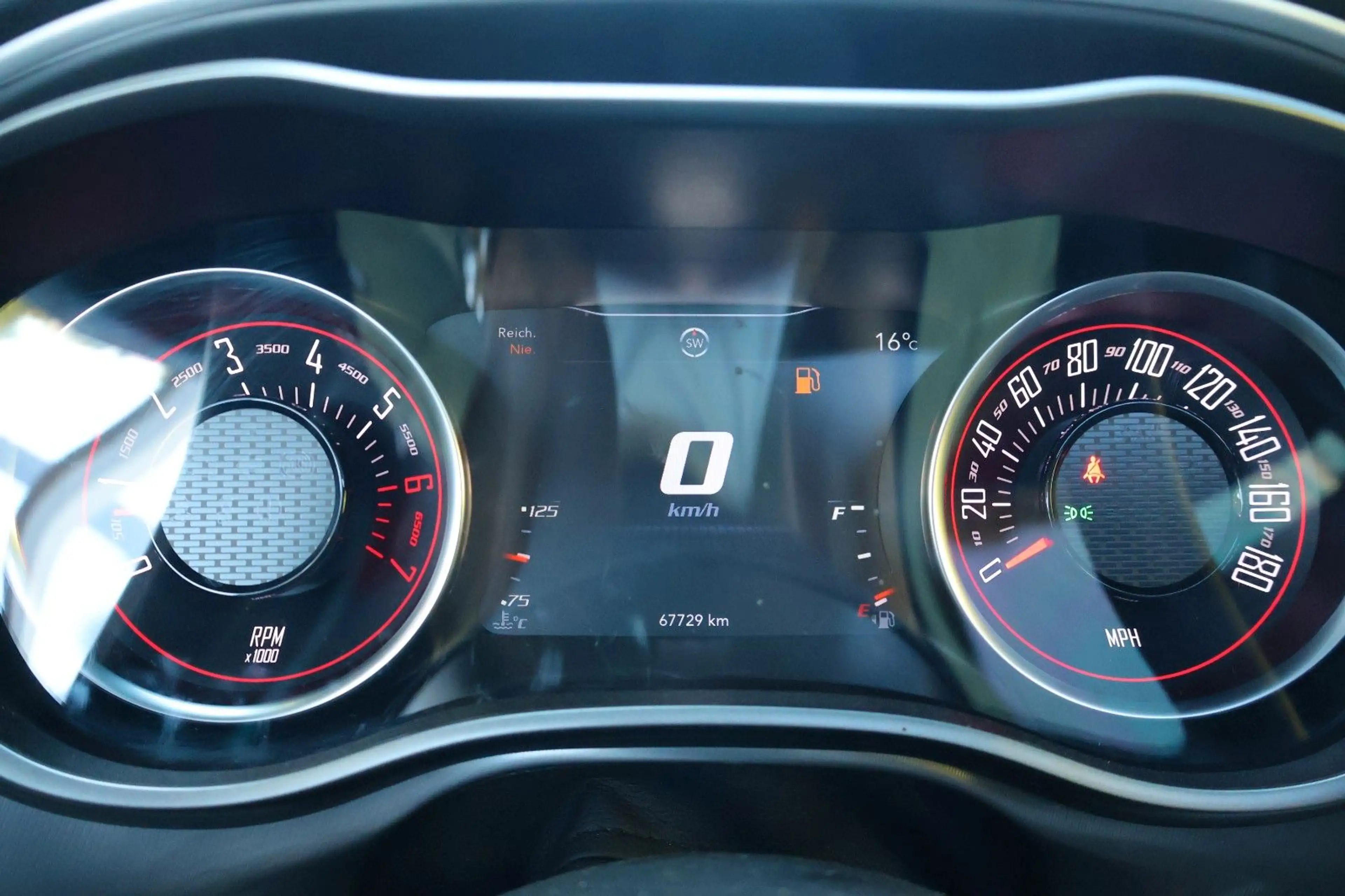 Dodge Challenger SRT Scat Pack 6.4L/ALPINE/CARPLAY/RFK — photo 15