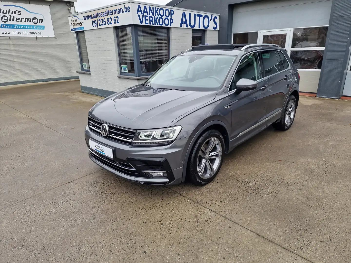 Volkswagen Tiguan 1.4 TSI R Line * LIKE NEW * PANO * LED * LEDER * Gris - 2