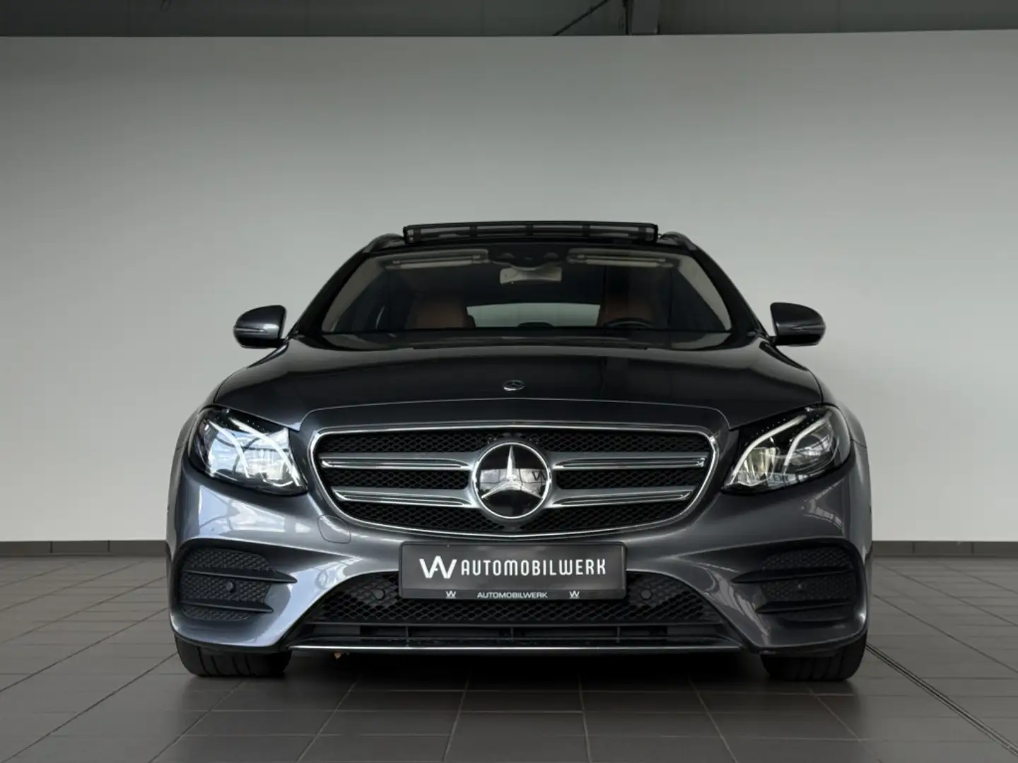 Mercedes-Benz E 300 d T |AMG |PANO |BURMESTER |WIDE |KAM |20 Grau - 2