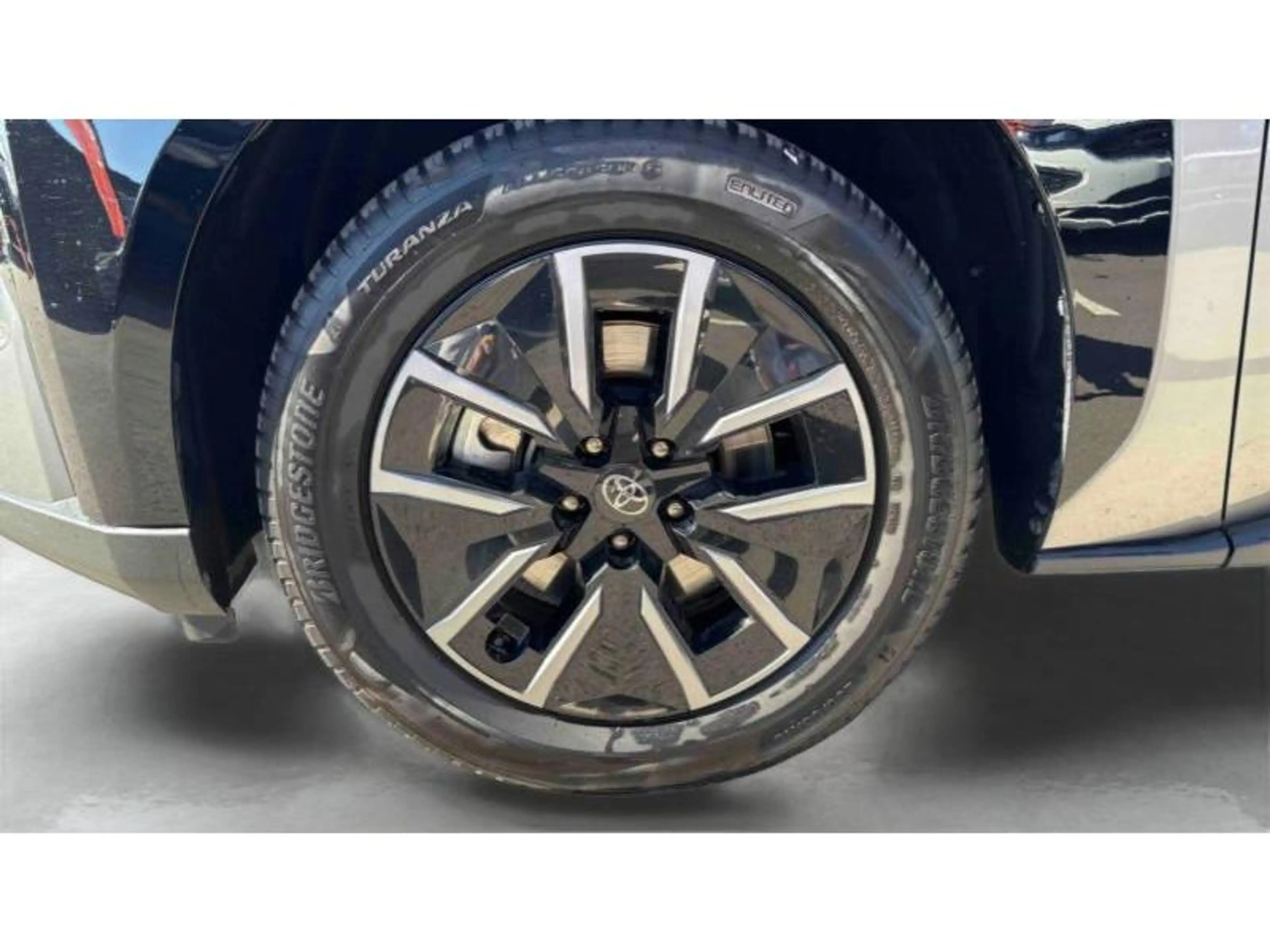 Toyota bZ4X Business — photo 11