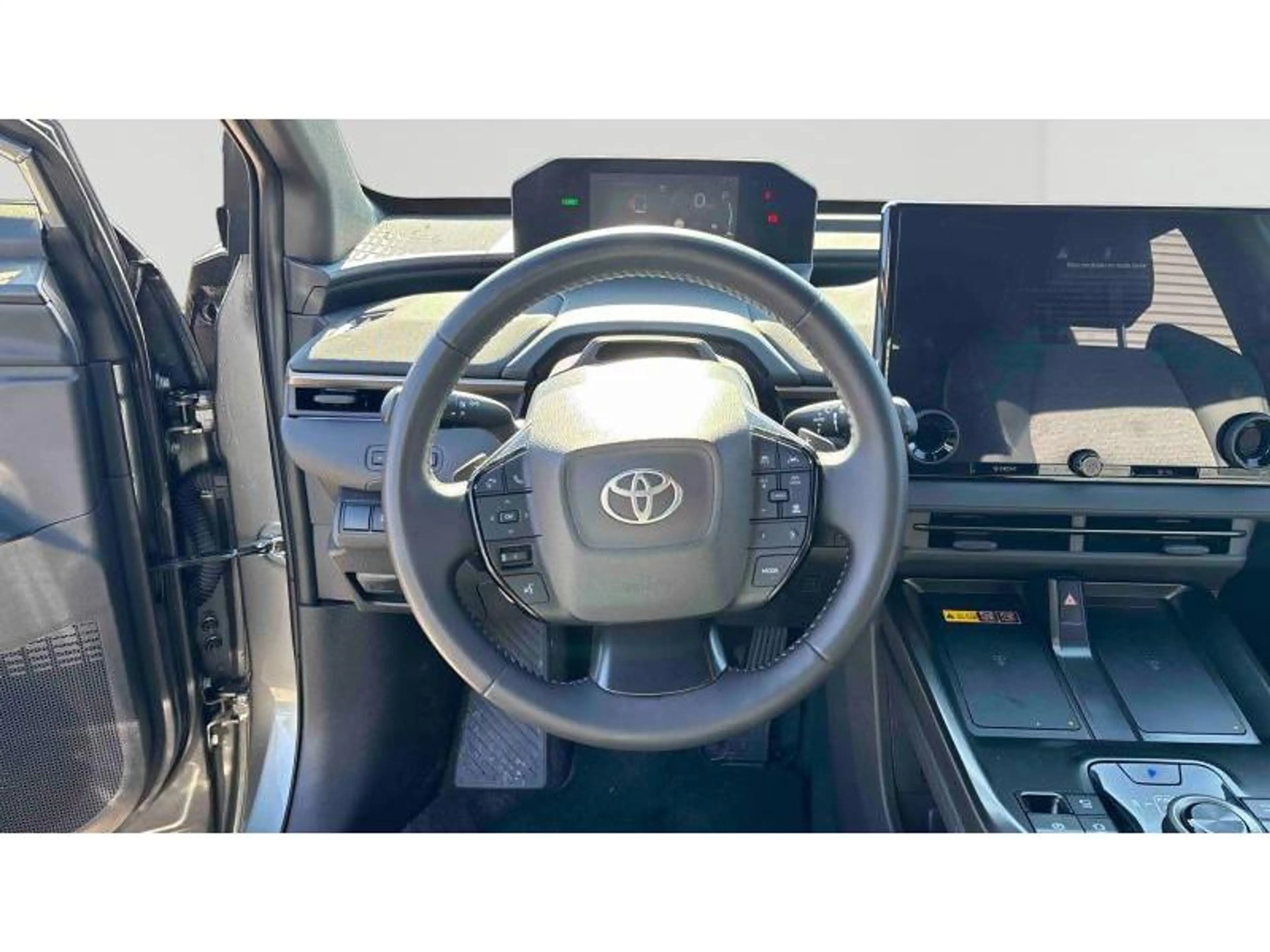 Toyota bZ4X Business — photo 6
