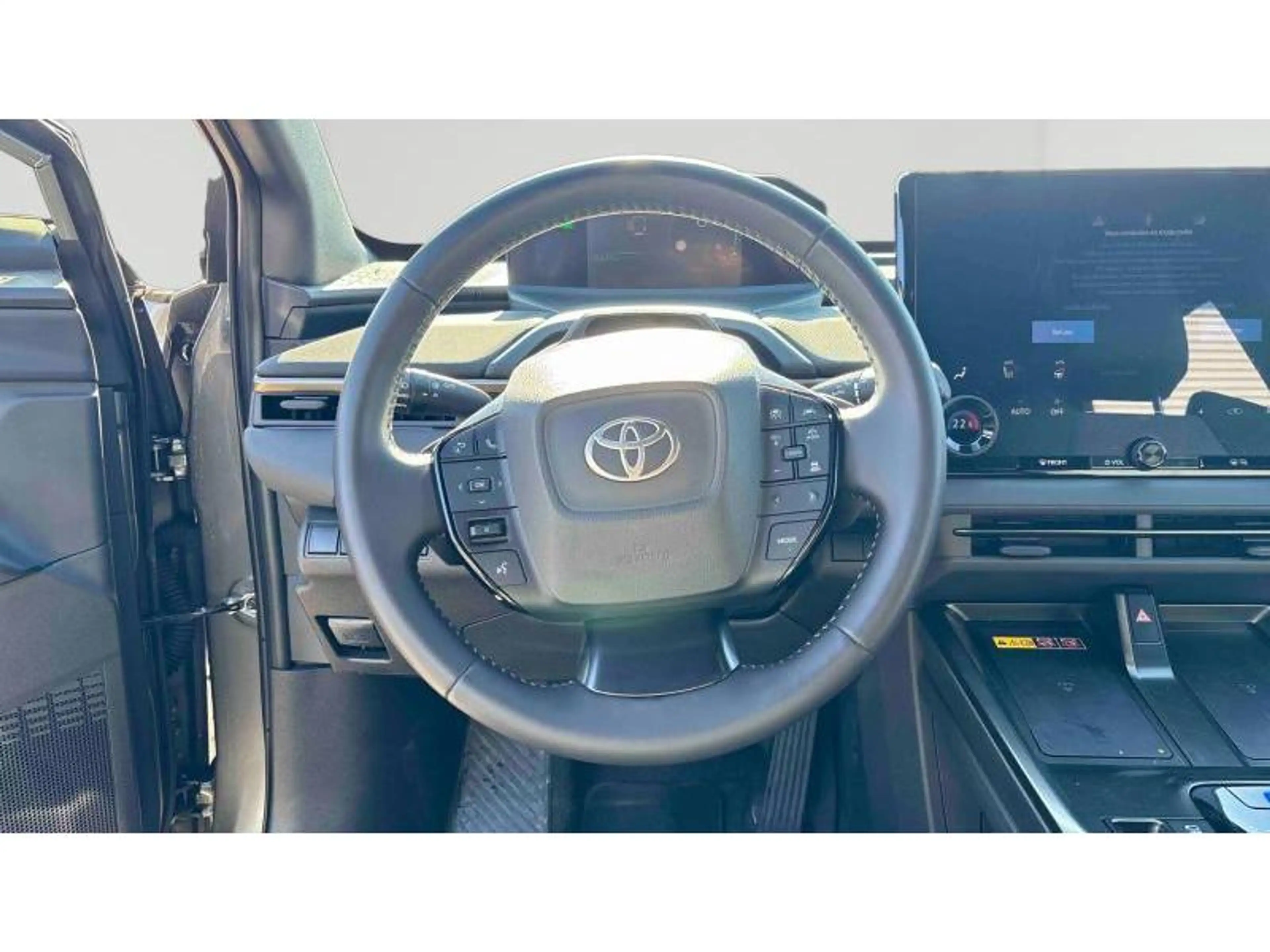 Toyota bZ4X Business — photo 13