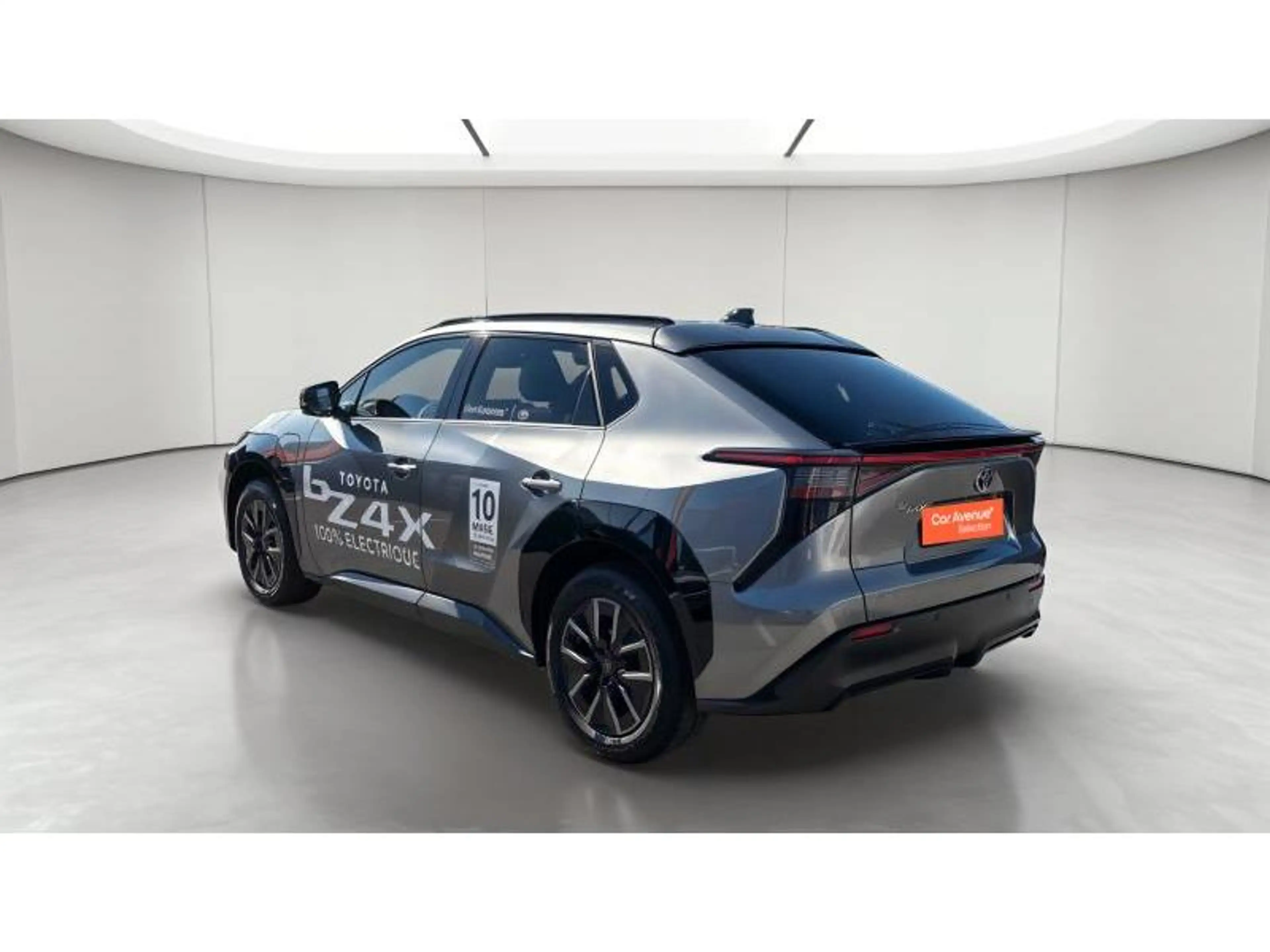 Toyota bZ4X Business — photo 8